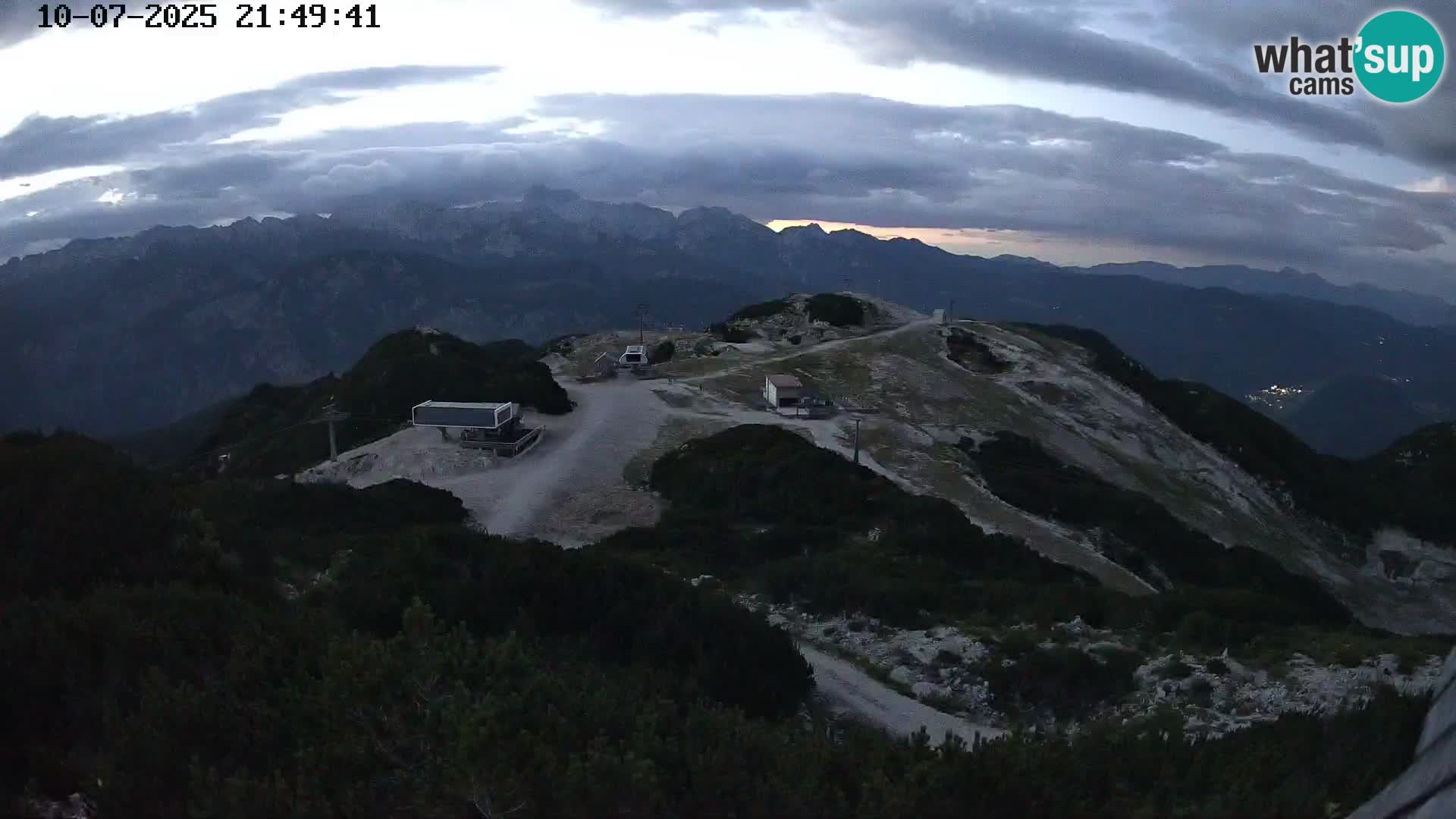 Vogel Ski Resort webcam View from Orlova Glava to Triglav