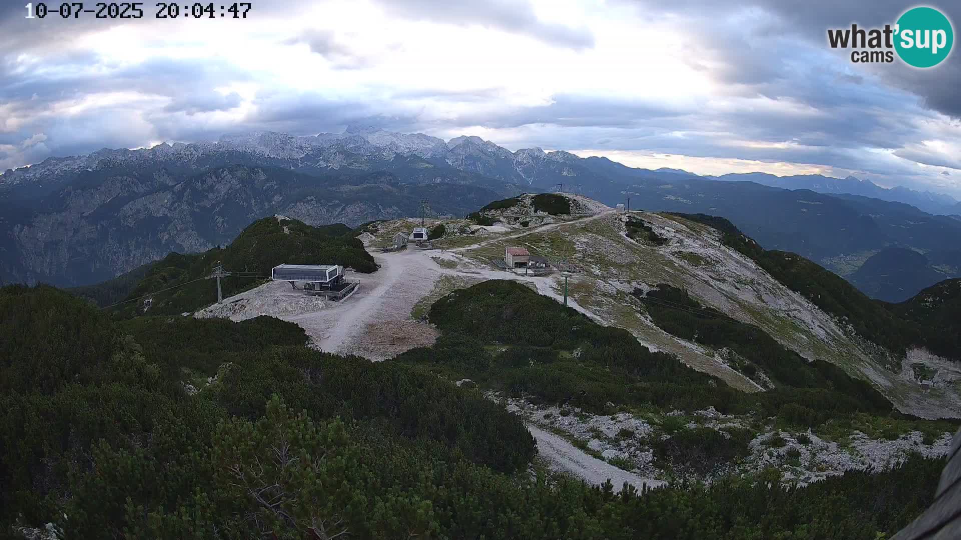 Vogel Ski Resort webcam View from Orlova Glava to Triglav