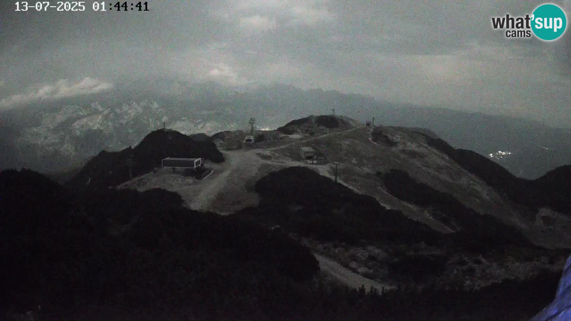 Vogel Ski Resort webcam View from Orlova Glava to Triglav