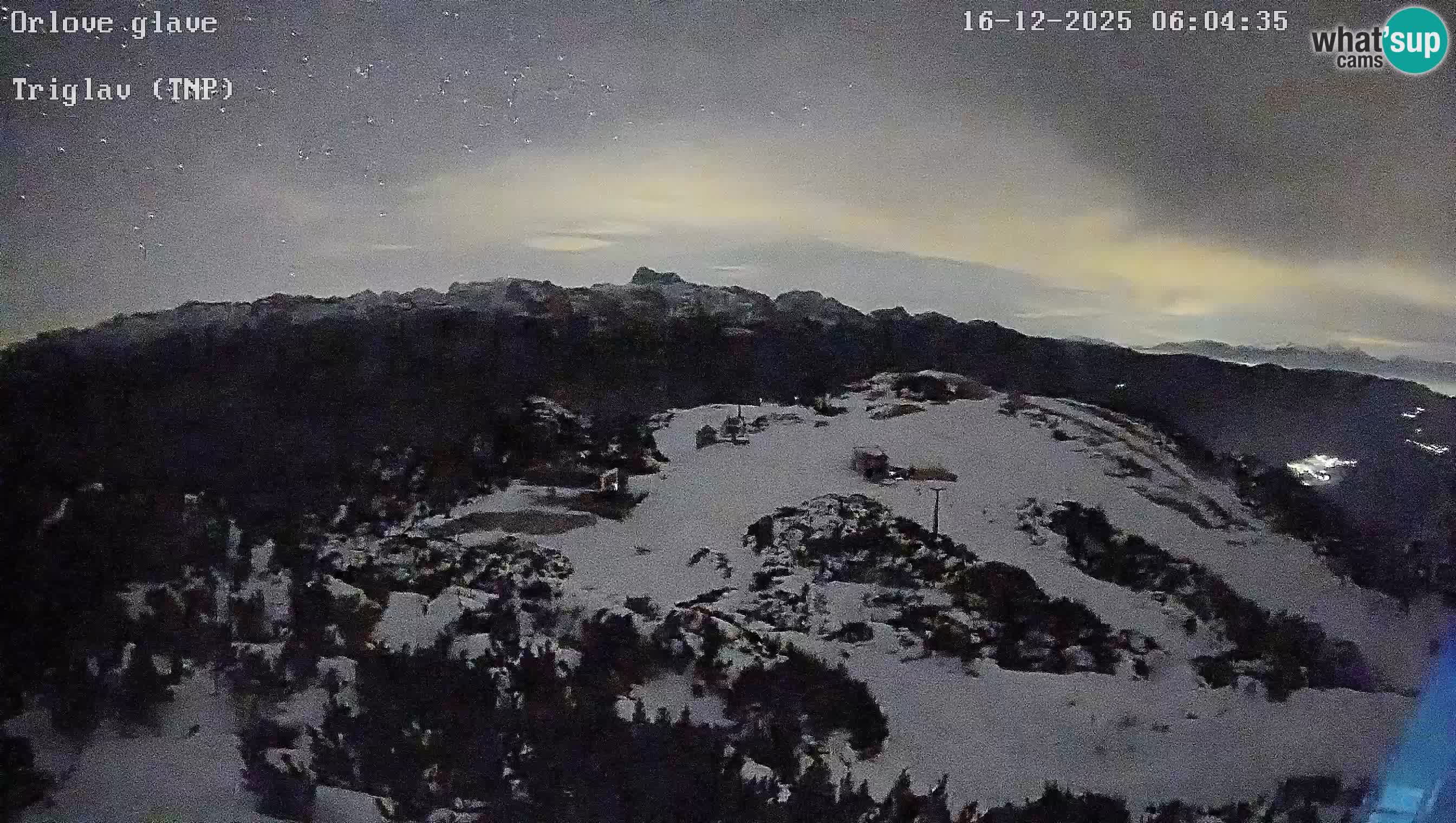 Vogel Ski Resort webcam View from Orlova Glava to Triglav