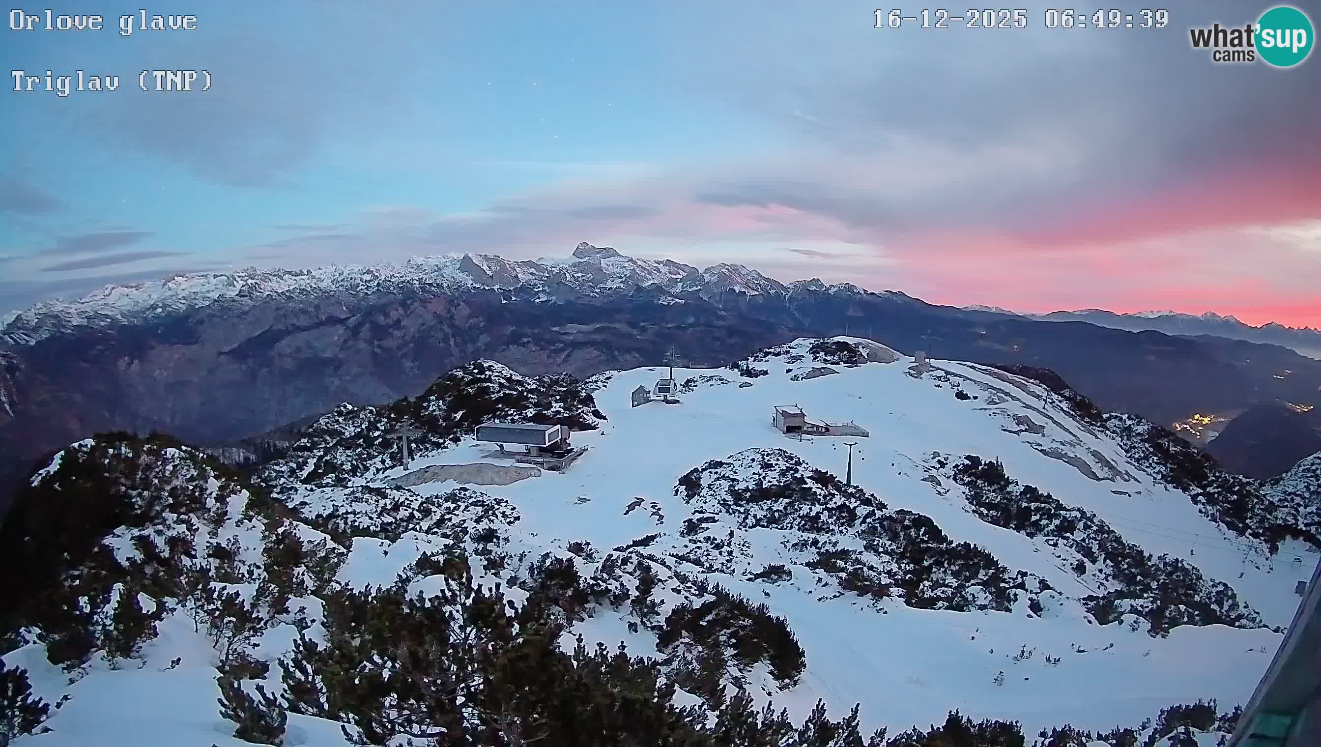 Vogel Ski Resort webcam View from Orlova Glava to Triglav