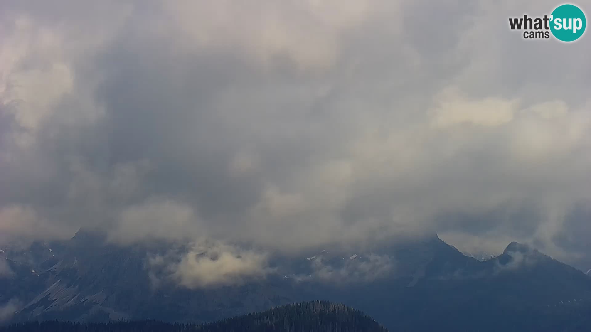 Web kamera Bohinjsko jezero i Triglav – pogled sa skijališta Vogel
