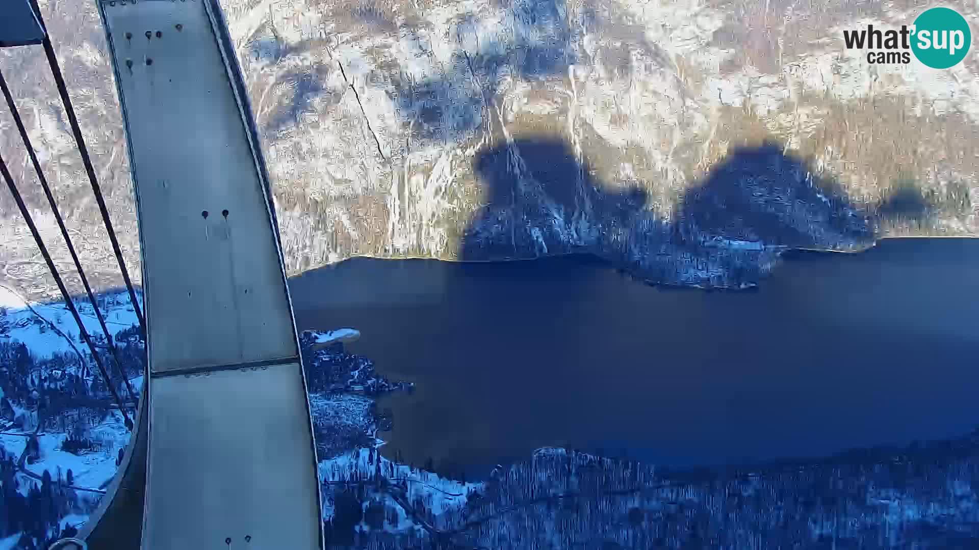 Spletna kamera Bohinj jezero in na Triglav – pogled s smučišča Vogel