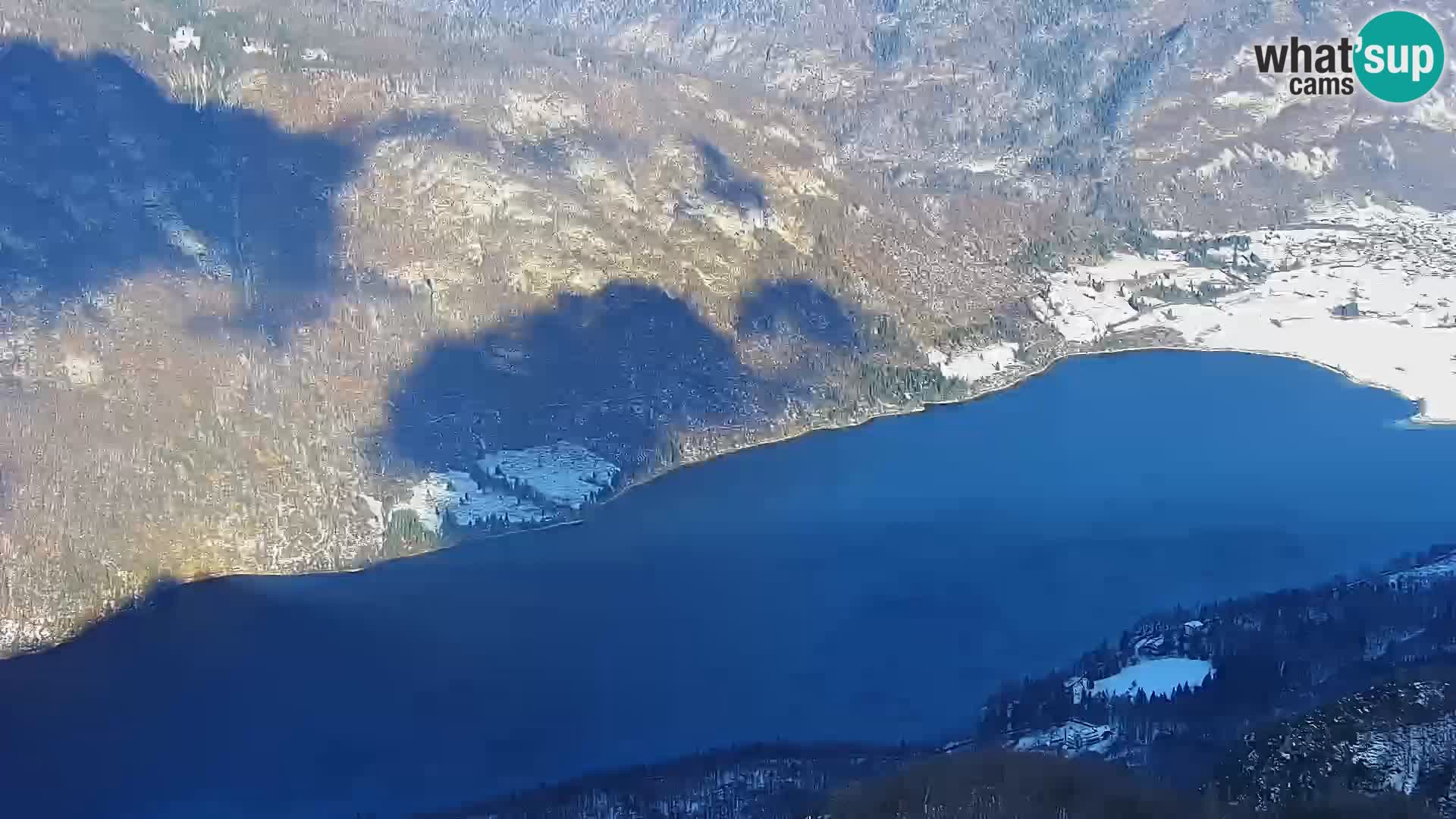 Spletna kamera Bohinj jezero in na Triglav – pogled s smučišča Vogel