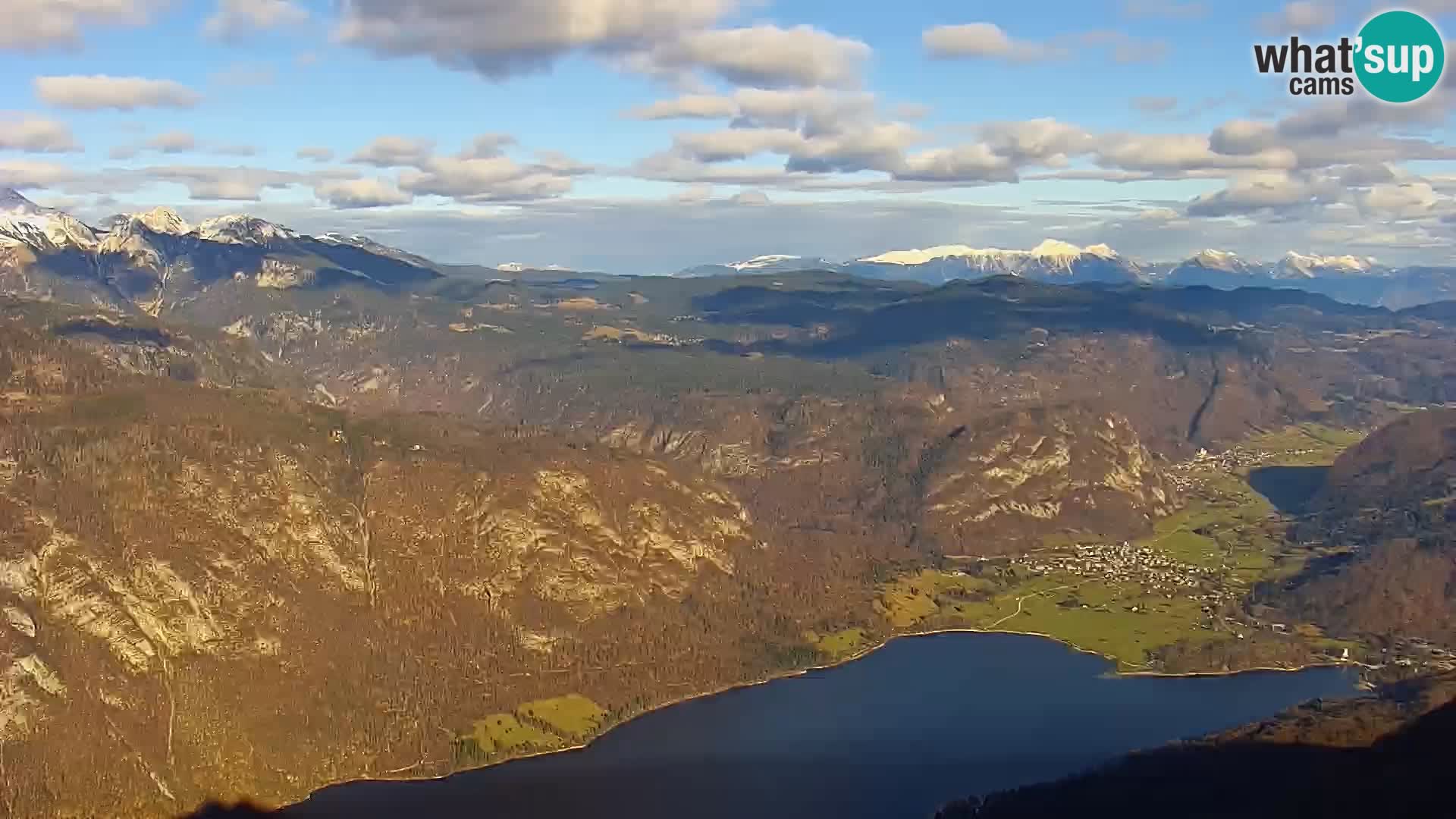 Web kamera Bohinjsko jezero i Triglav – pogled sa skijališta Vogel