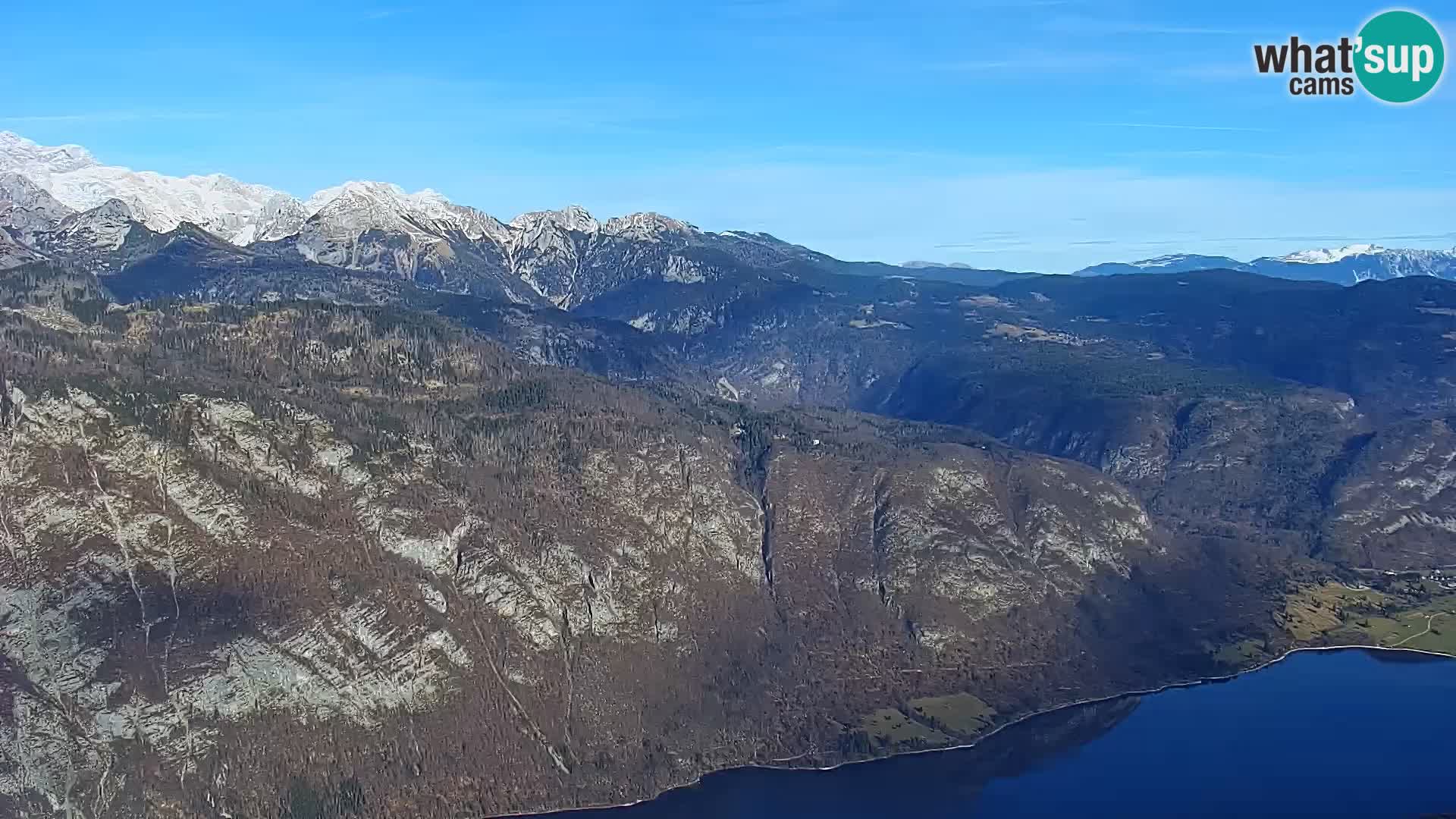 Web kamera Bohinjsko jezero i Triglav – pogled sa skijališta Vogel