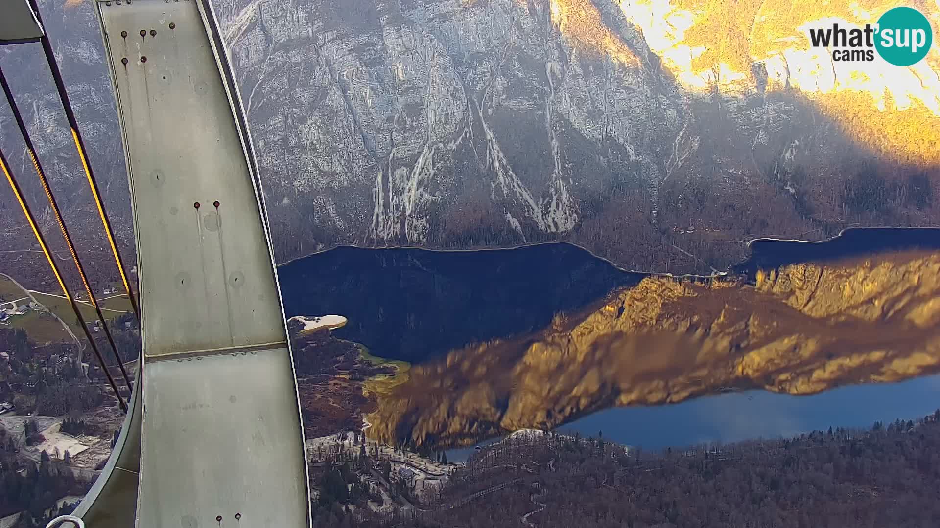 Web kamera Bohinjsko jezero i Triglav – pogled sa skijališta Vogel