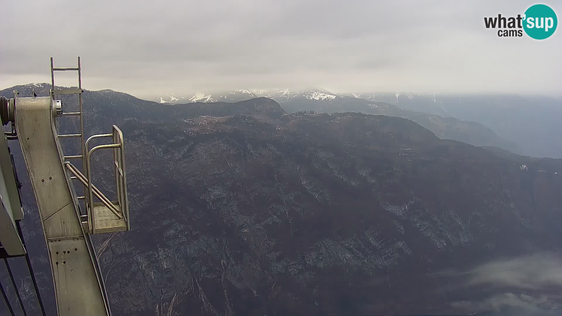 Spletna kamera Bohinj jezero in na Triglav – pogled s smučišča Vogel