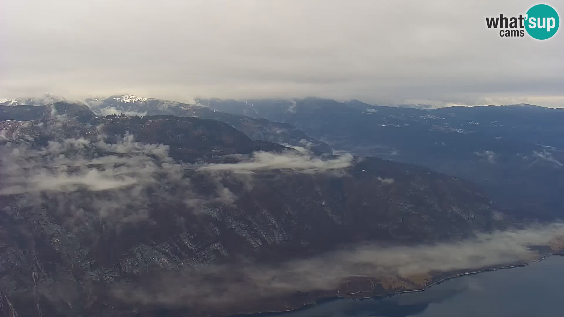 Spletna kamera Bohinj jezero in na Triglav – pogled s smučišča Vogel