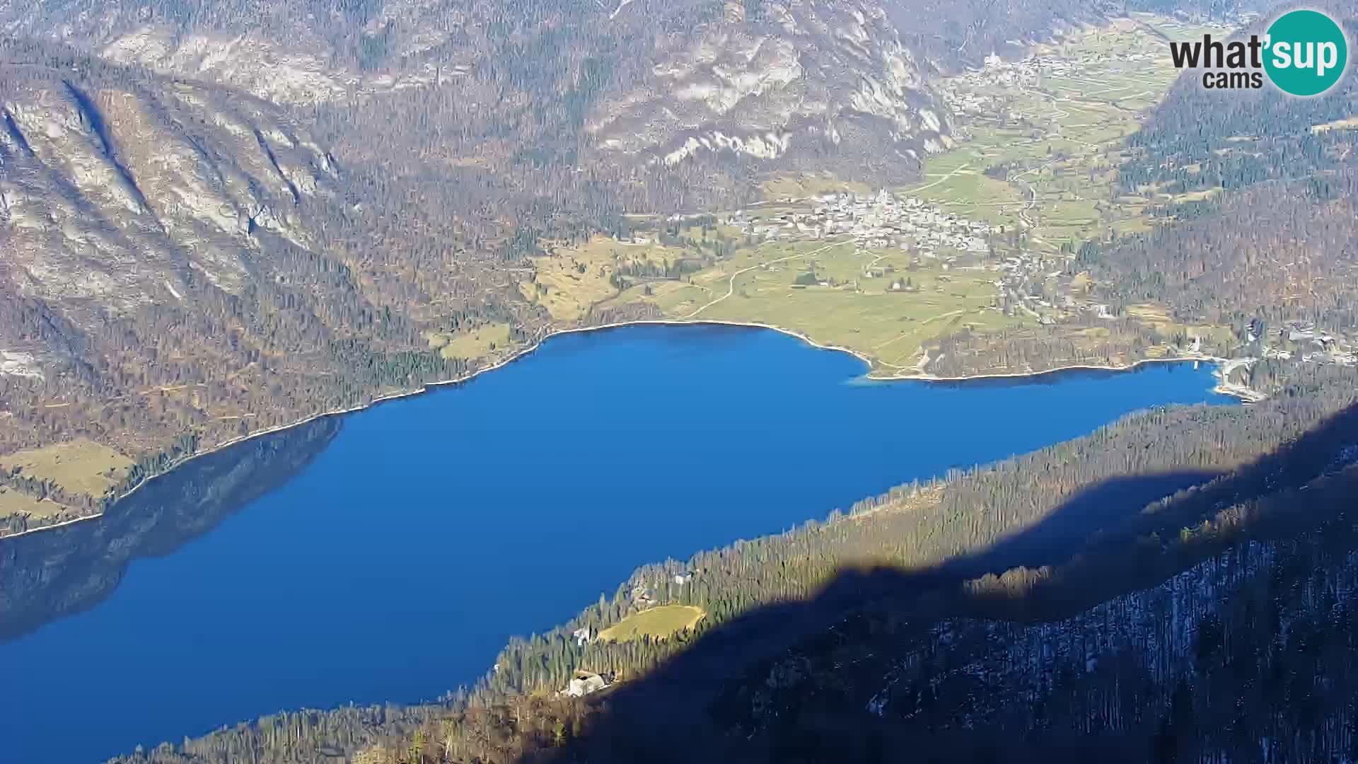 Spletna kamera Bohinj jezero in na Triglav – pogled s smučišča Vogel