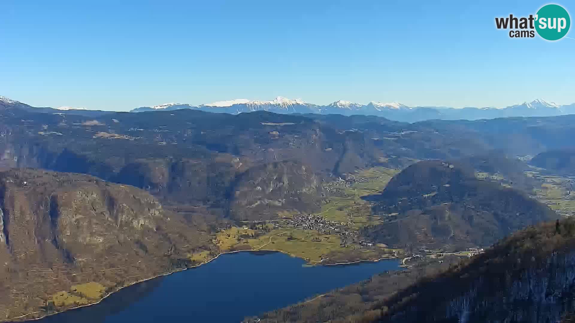 Web kamera Bohinjsko jezero i Triglav – pogled sa skijališta Vogel