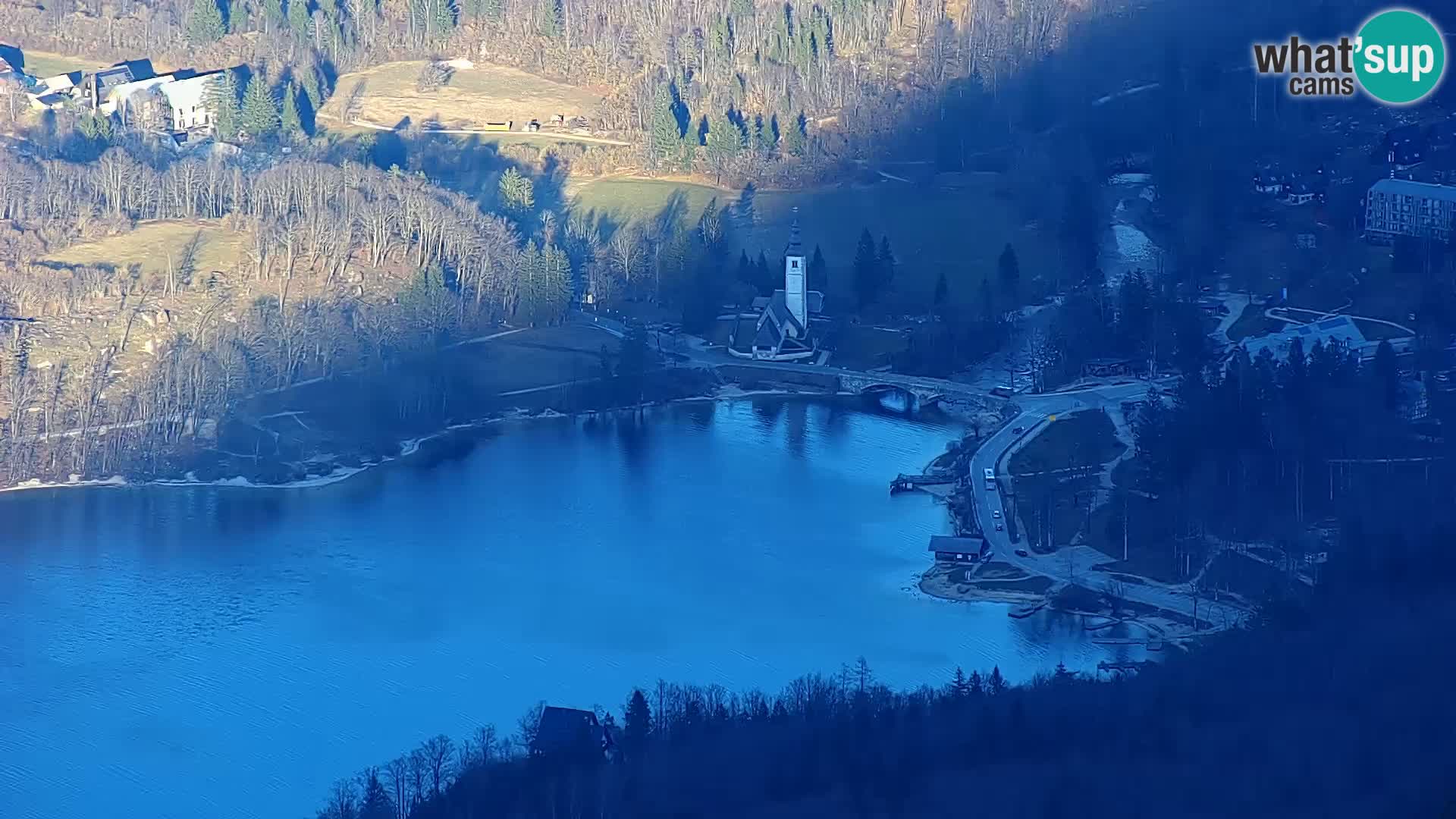 Bohinj lake webcam and Triglav – view from Vogel ski resort