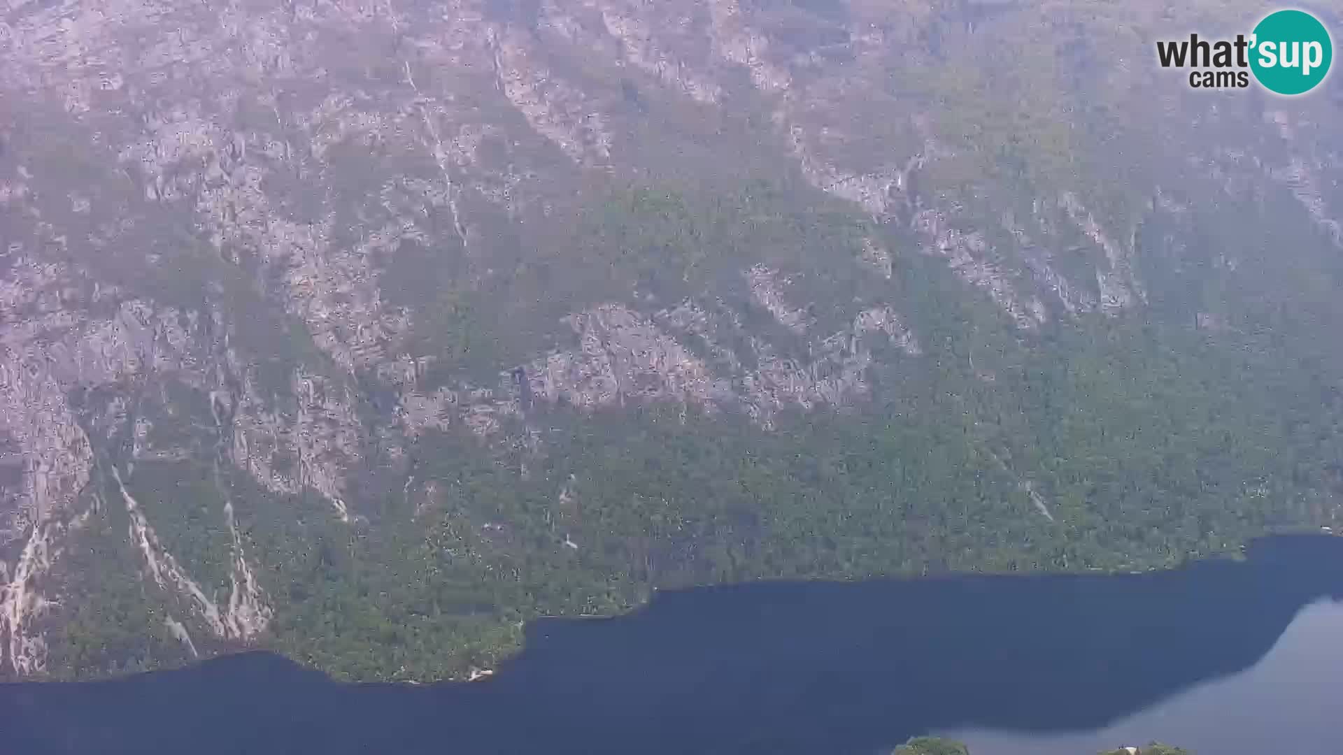 Web kamera Bohinjsko jezero i Triglav – pogled sa skijališta Vogel