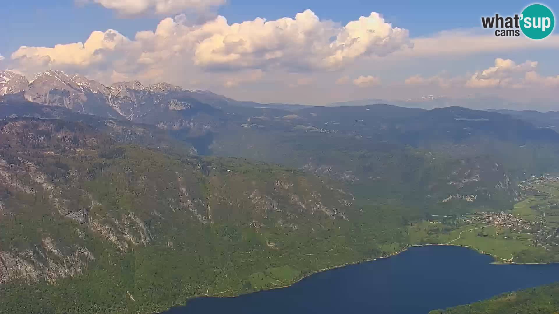 Web kamera Bohinjsko jezero i Triglav – pogled sa skijališta Vogel