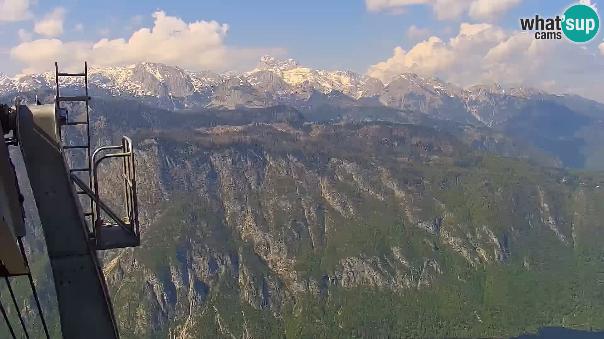 Web kamera Bohinjsko jezero i Triglav – pogled sa skijališta Vogel