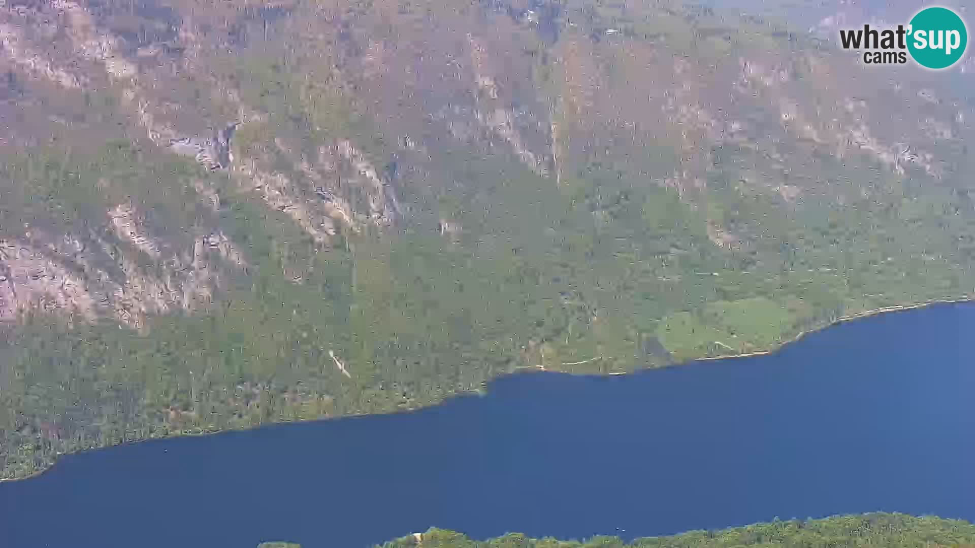 Spletna kamera Bohinj jezero in na Triglav – pogled s smučišča Vogel