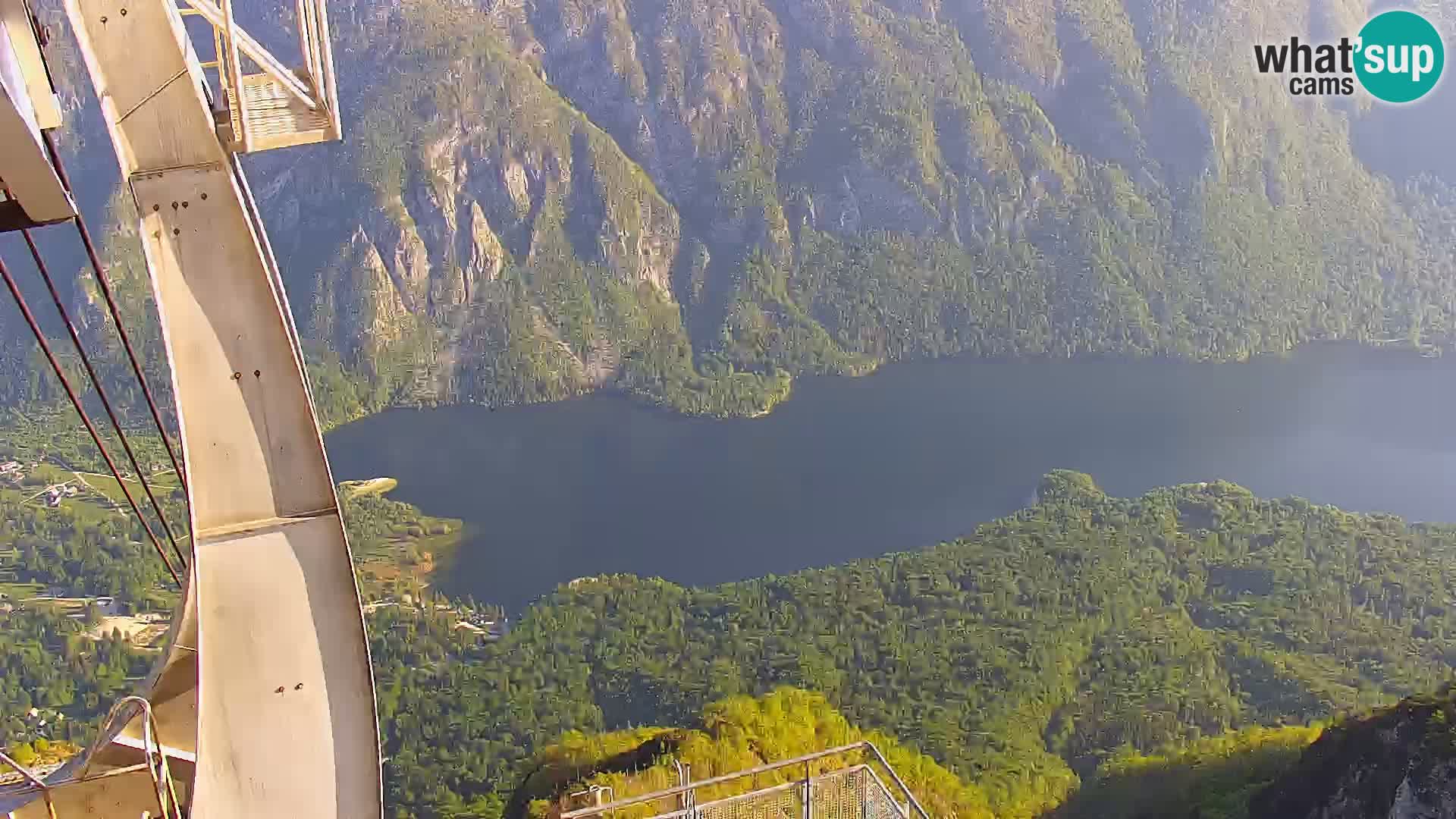 Spletna kamera Bohinj jezero in na Triglav – pogled s smučišča Vogel