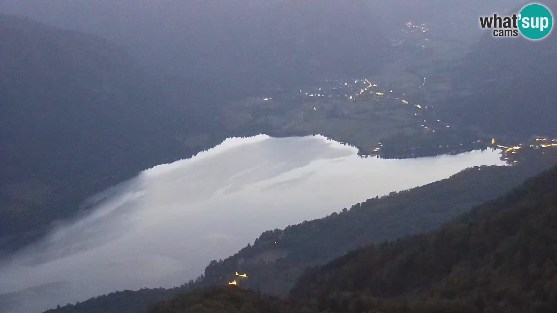 Spletna kamera Bohinj jezero in na Triglav – pogled s smučišča Vogel