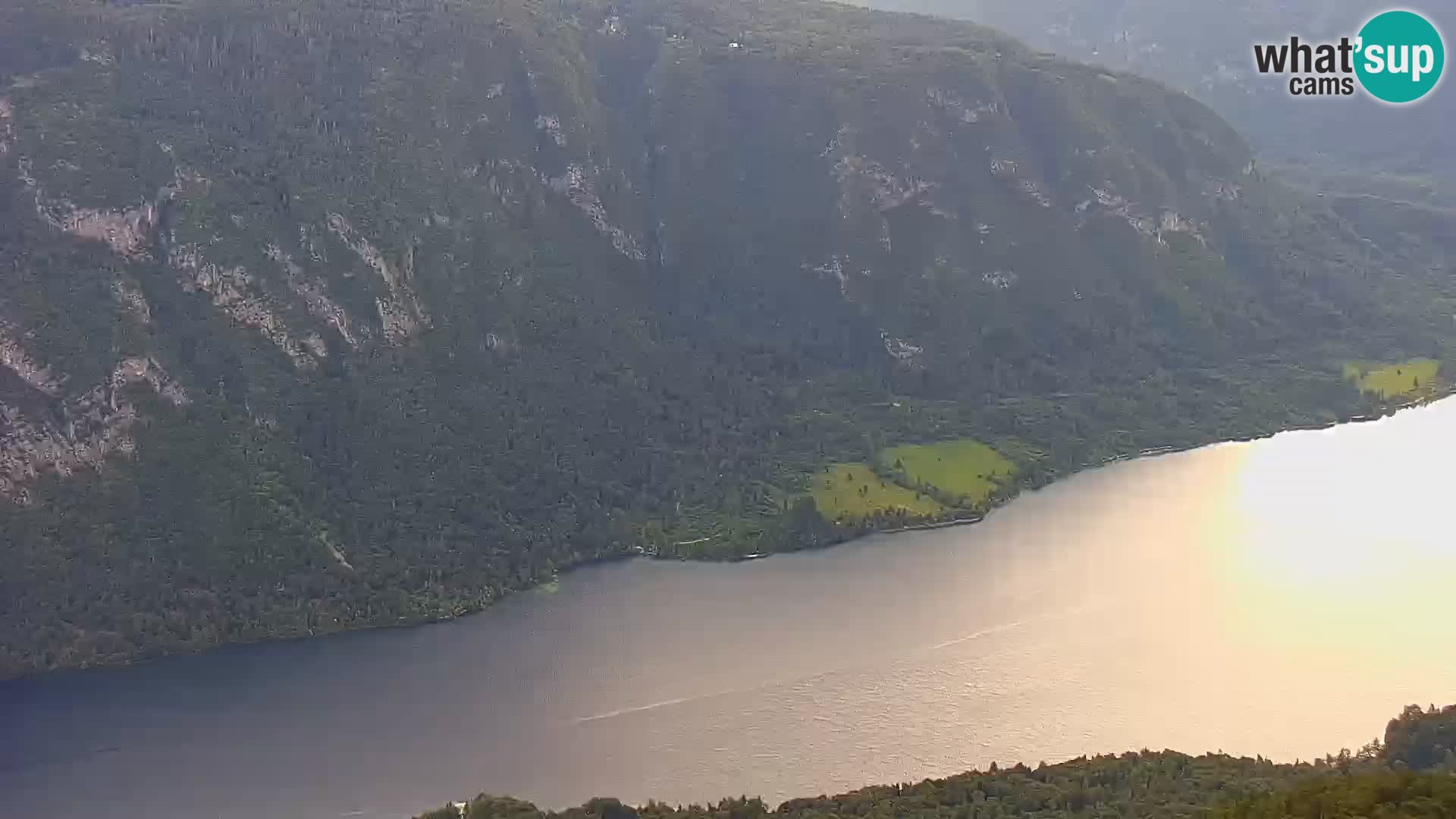 Web kamera Bohinjsko jezero i Triglav – pogled sa skijališta Vogel