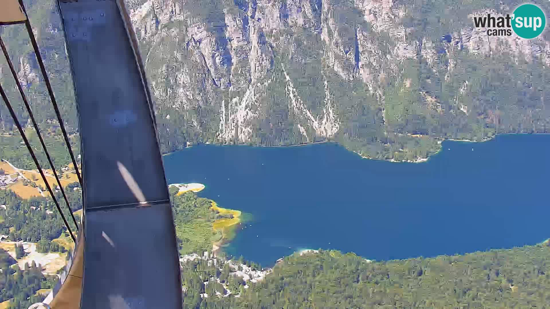Web kamera Bohinjsko jezero i Triglav – pogled sa skijališta Vogel