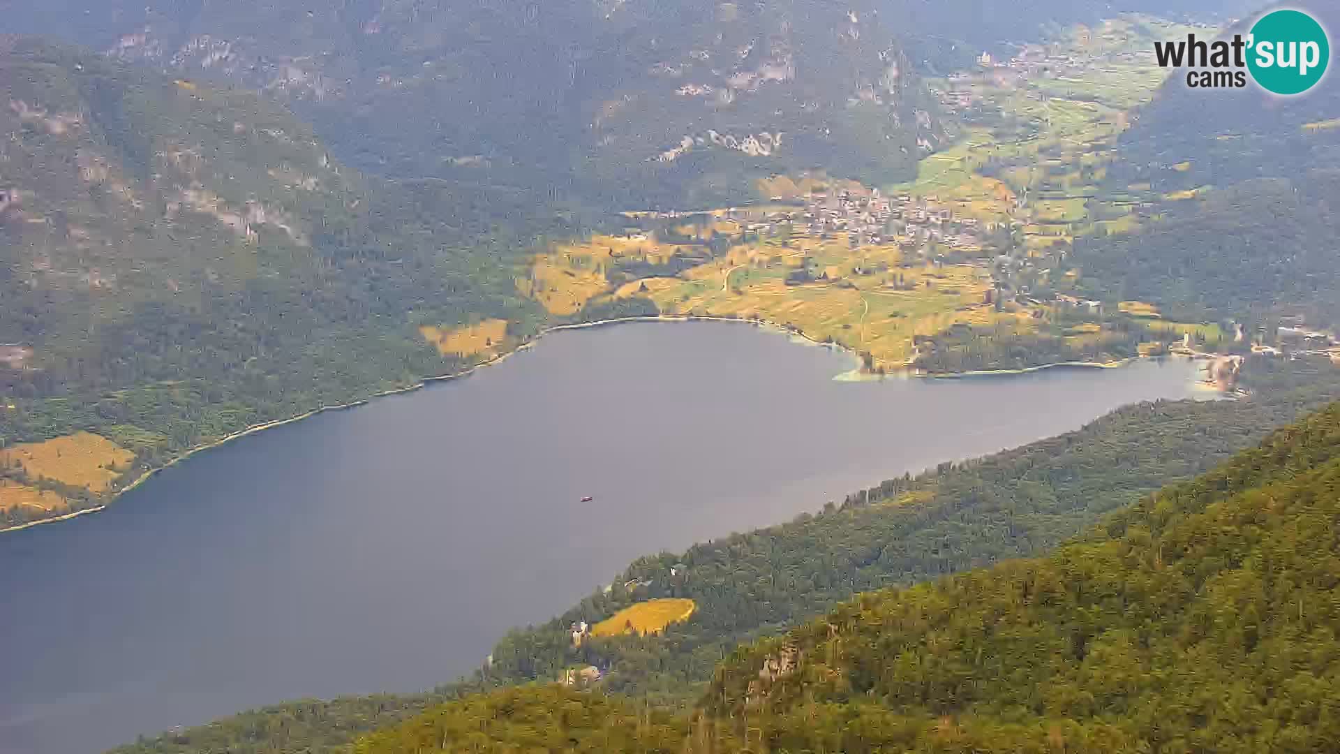 Web kamera Bohinjsko jezero i Triglav – pogled sa skijališta Vogel
