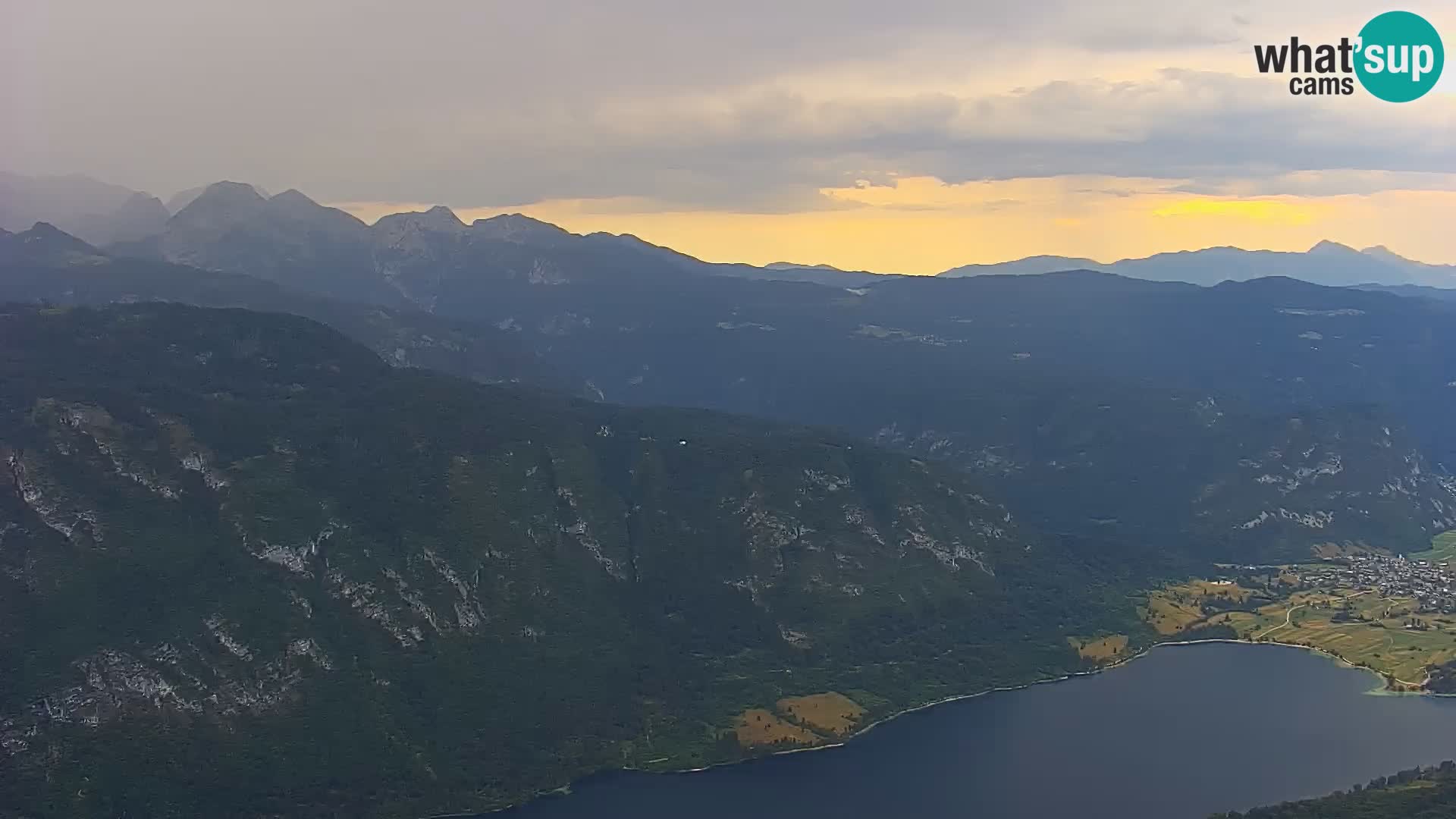 Bohinj lake webcam and Triglav – view from Vogel ski resort