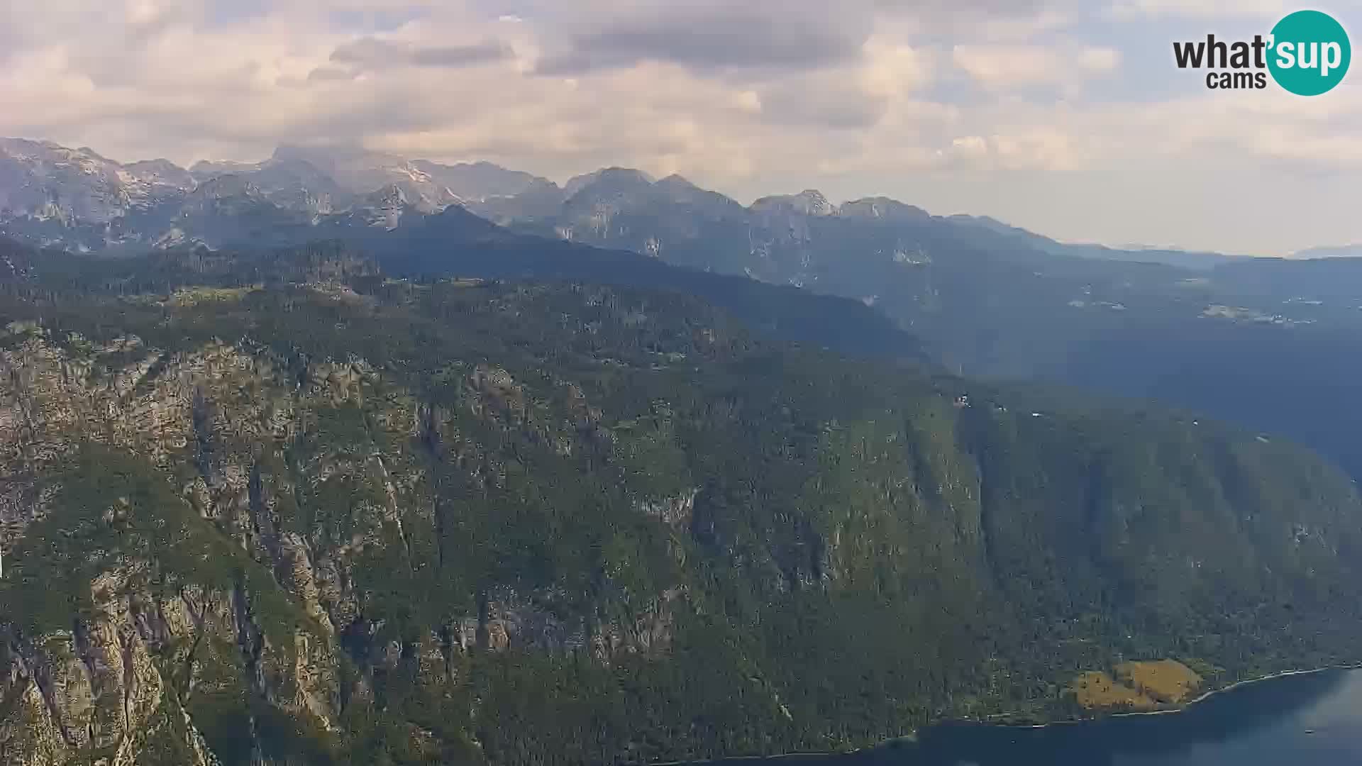 Web kamera Bohinjsko jezero i Triglav – pogled sa skijališta Vogel