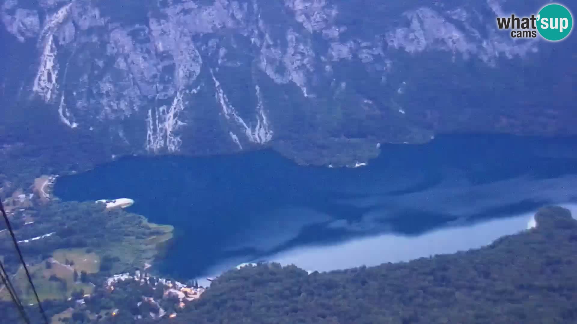 Spletna kamera Bohinj jezero in na Triglav – pogled s smučišča Vogel