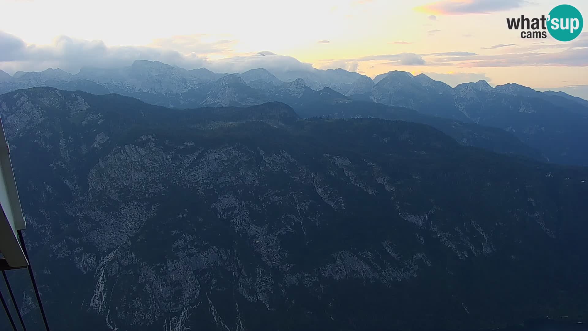 Web kamera Bohinjsko jezero i Triglav – pogled sa skijališta Vogel
