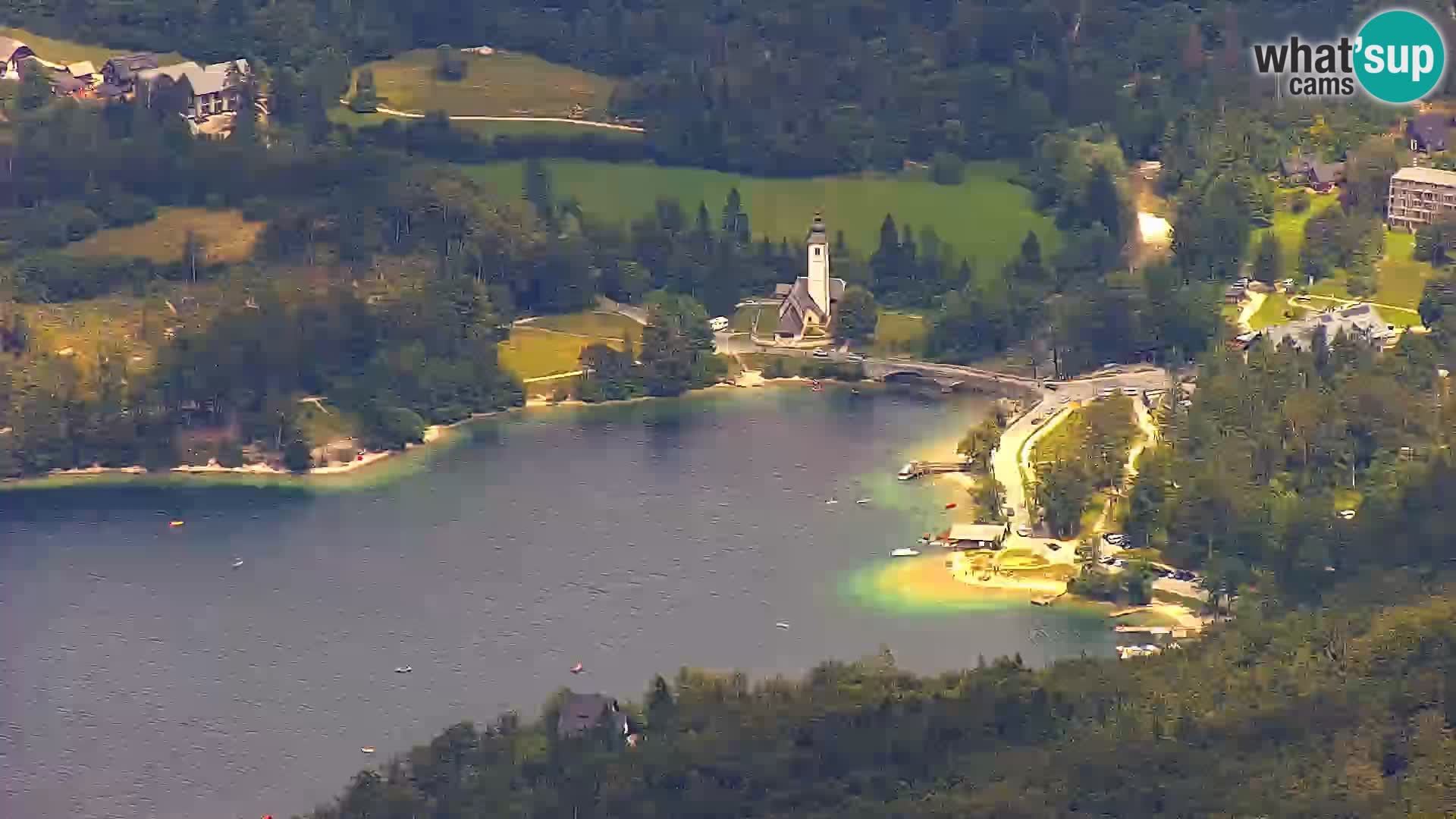 Web kamera Bohinjsko jezero i Triglav – pogled sa skijališta Vogel