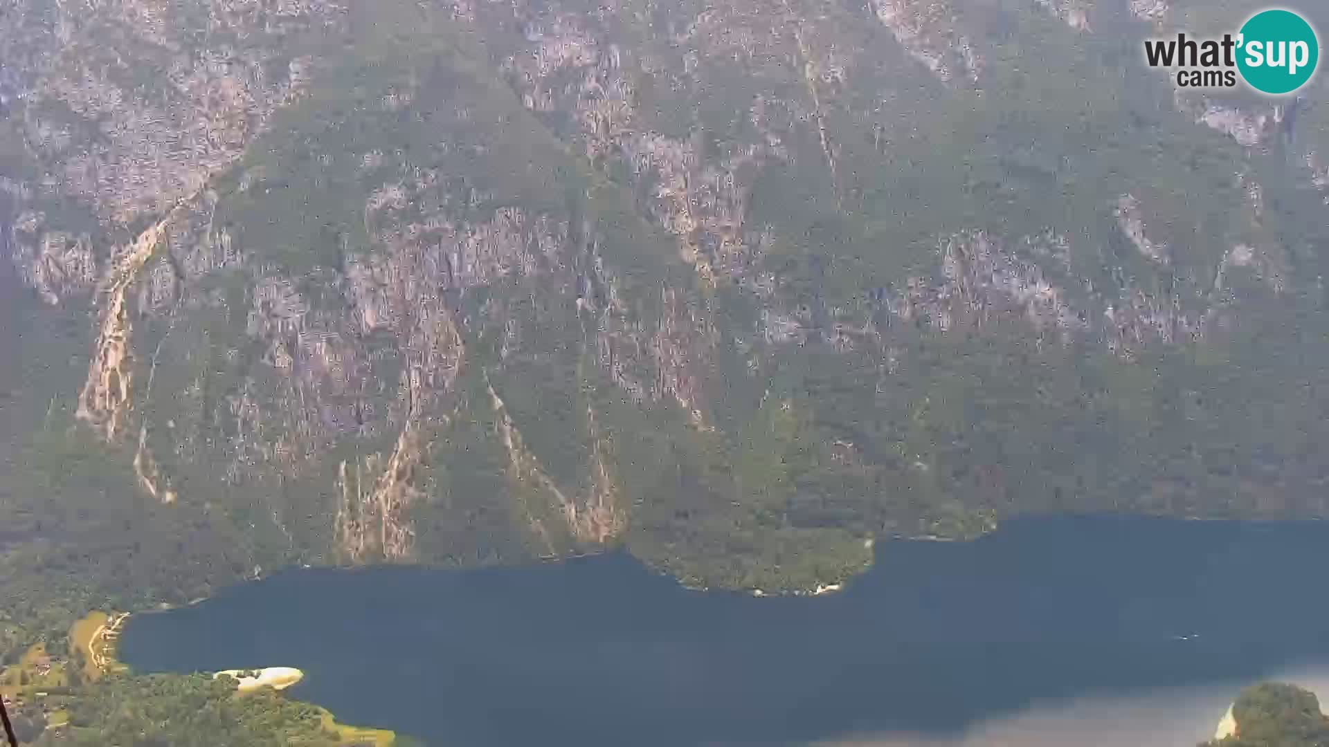 Web kamera Bohinjsko jezero i Triglav – pogled sa skijališta Vogel