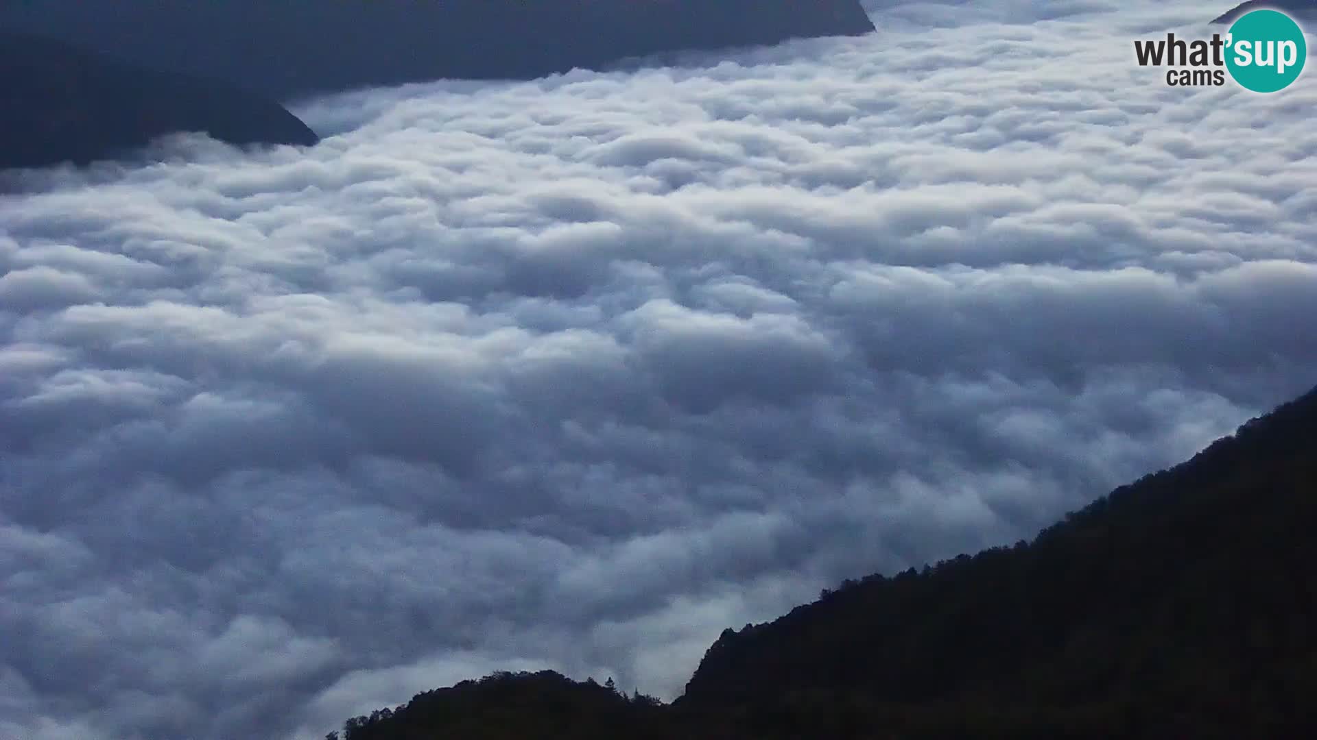 Spletna kamera Bohinj jezero in na Triglav – pogled s smučišča Vogel