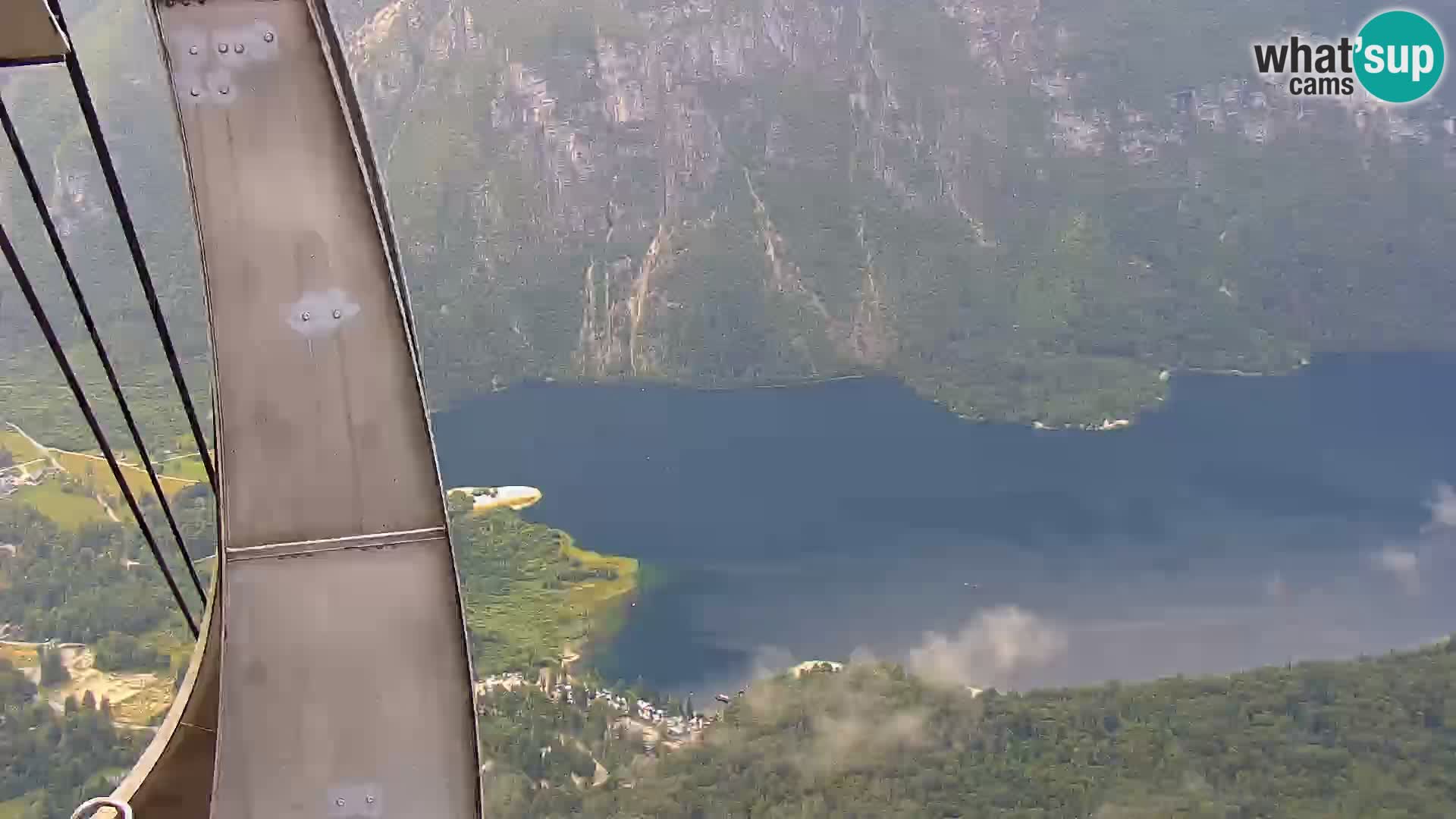 Web kamera Bohinjsko jezero i Triglav – pogled sa skijališta Vogel