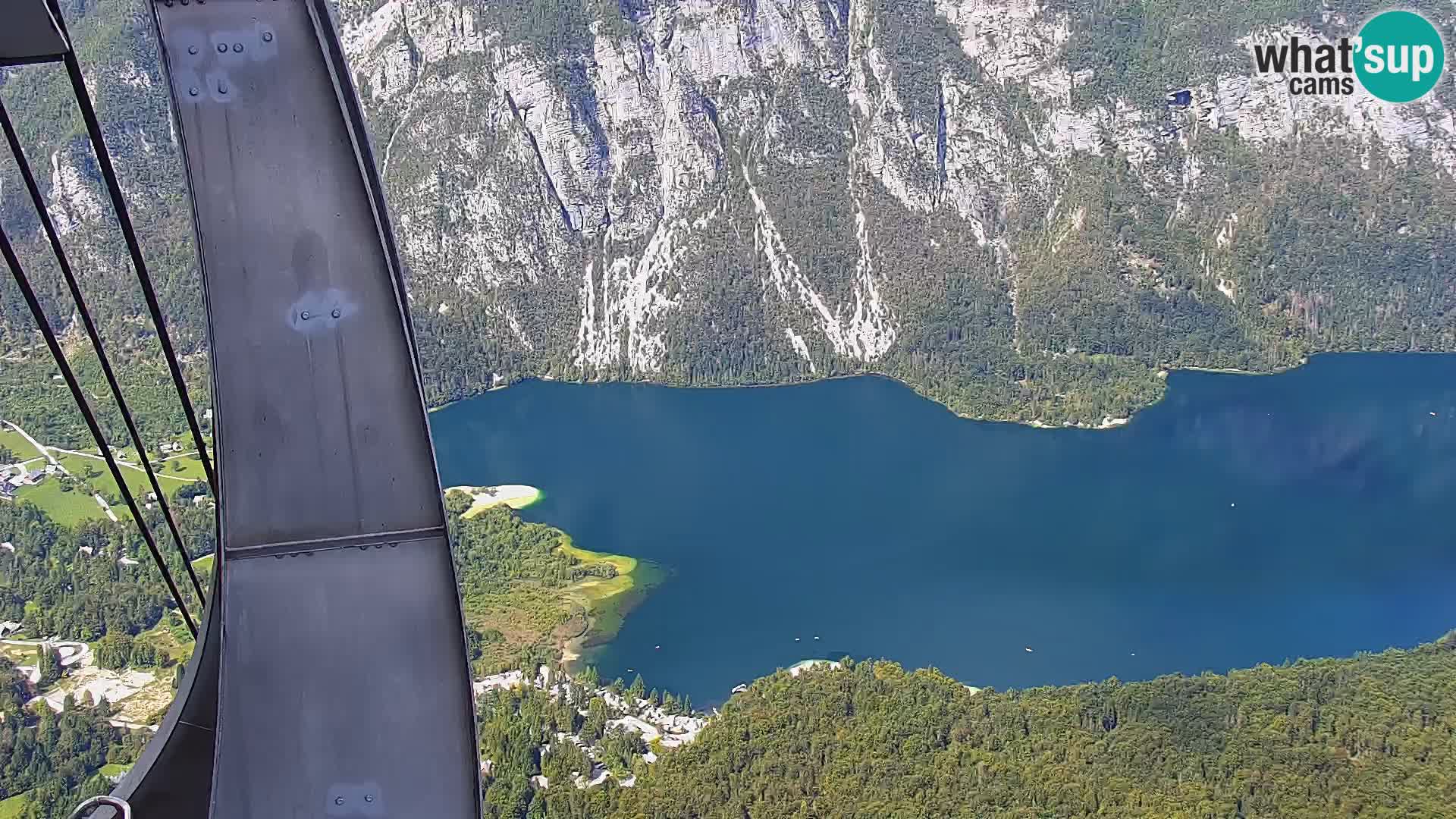 Web kamera Bohinjsko jezero i Triglav – pogled sa skijališta Vogel