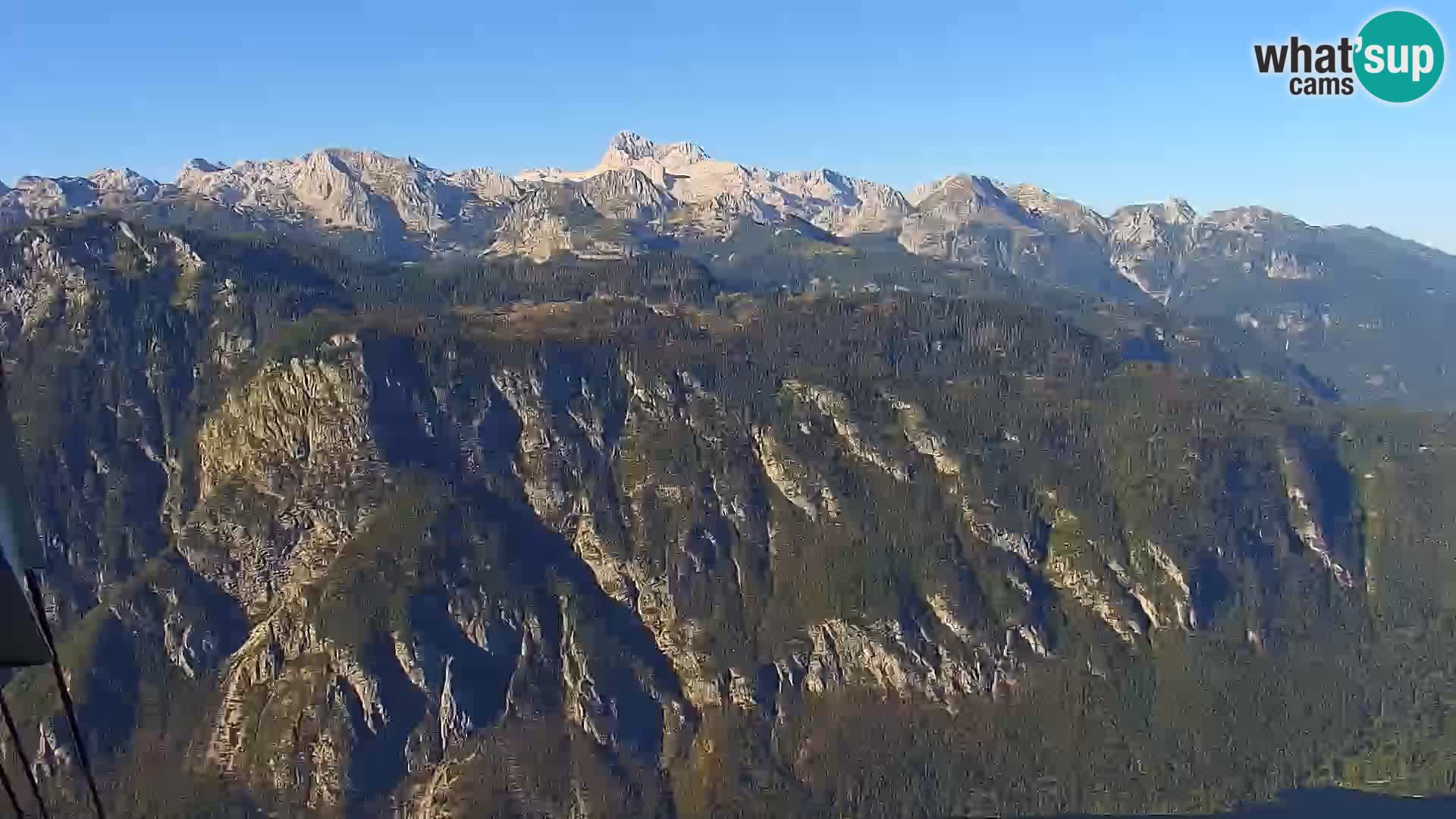 Web kamera Bohinjsko jezero i Triglav – pogled sa skijališta Vogel