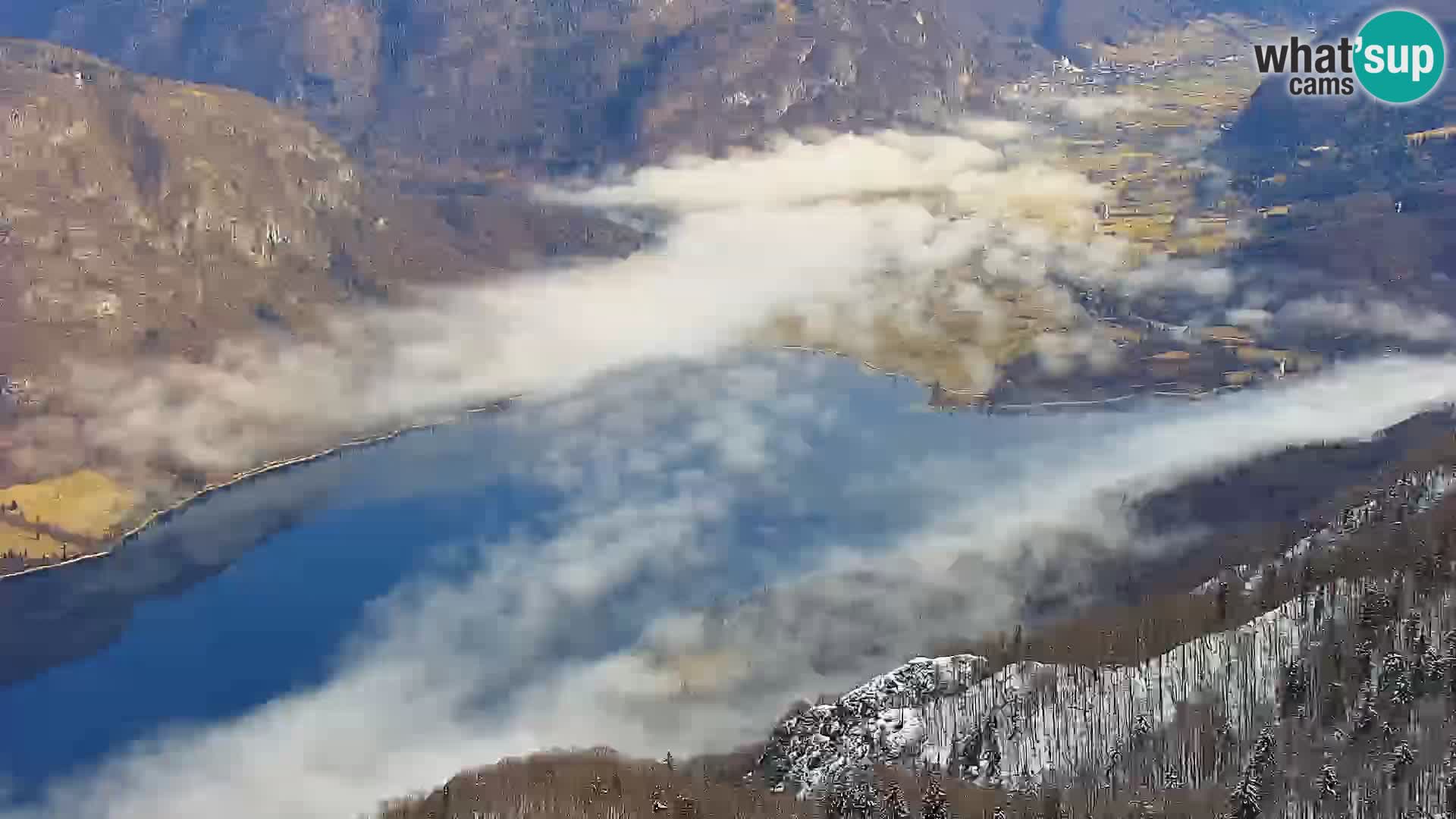 Web kamera Bohinjsko jezero i Triglav – pogled sa skijališta Vogel