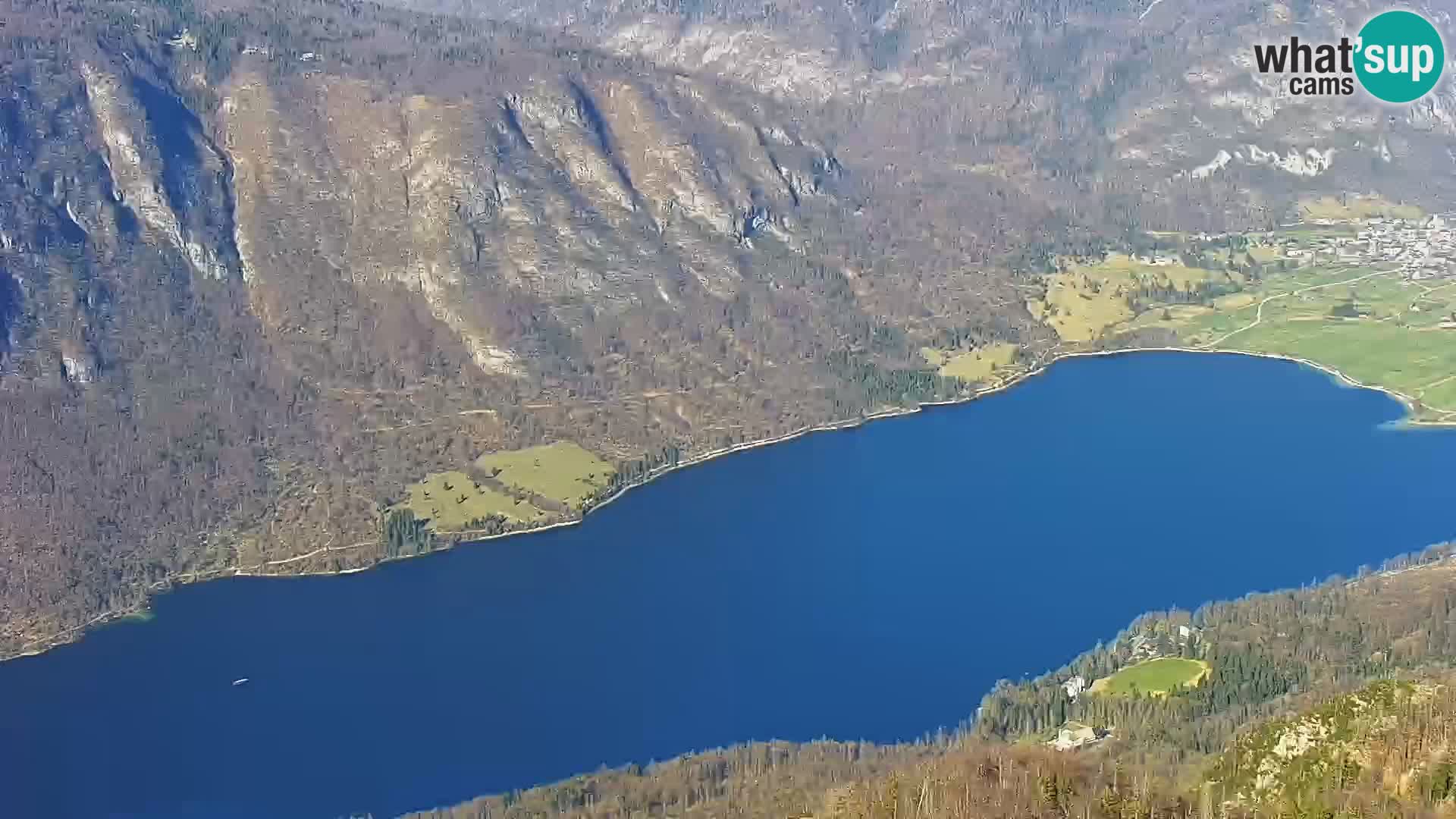 Spletna kamera Bohinj jezero in na Triglav – pogled s smučišča Vogel