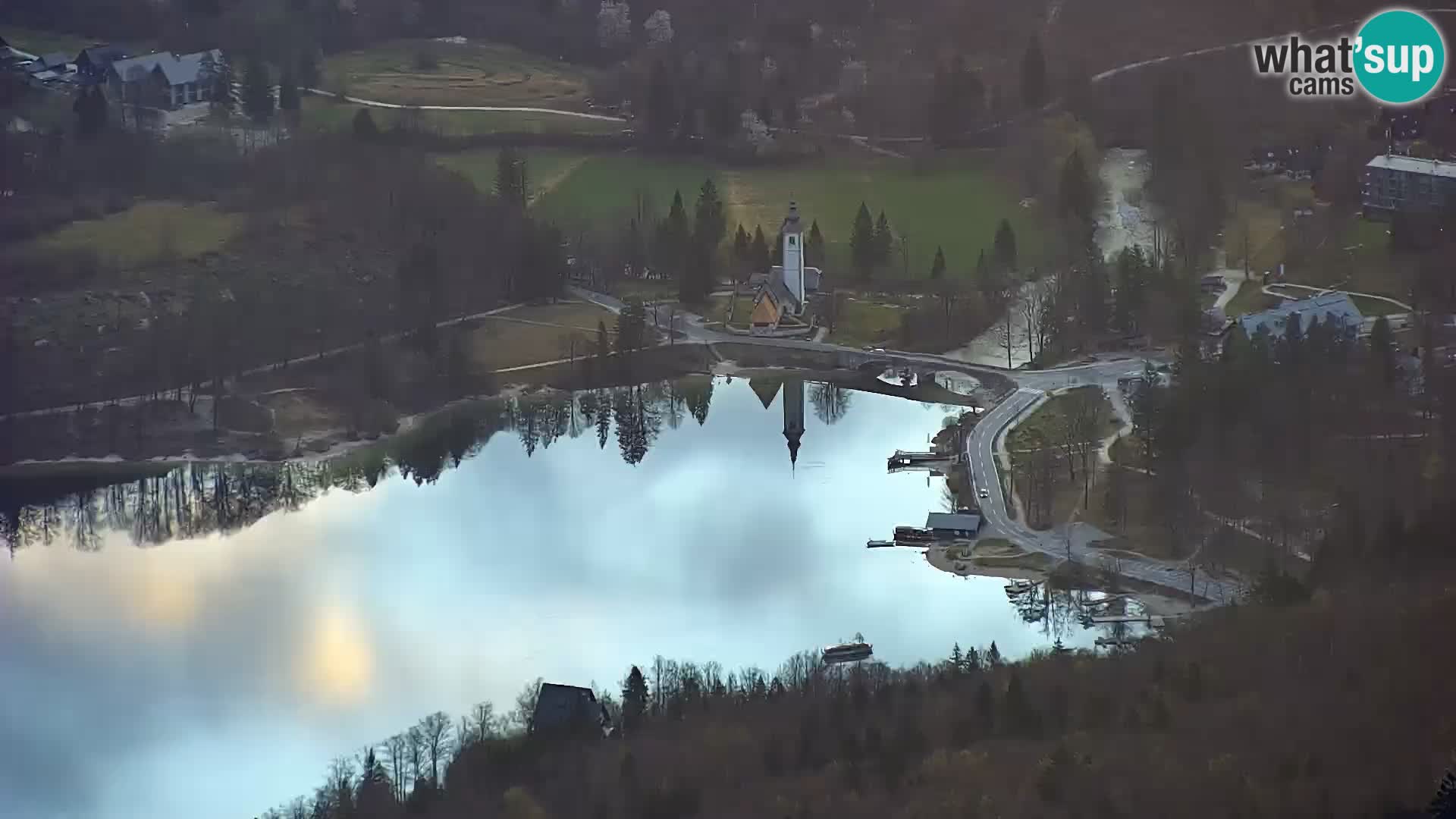 Bohinj lake webcam and Triglav – view from Vogel ski resort