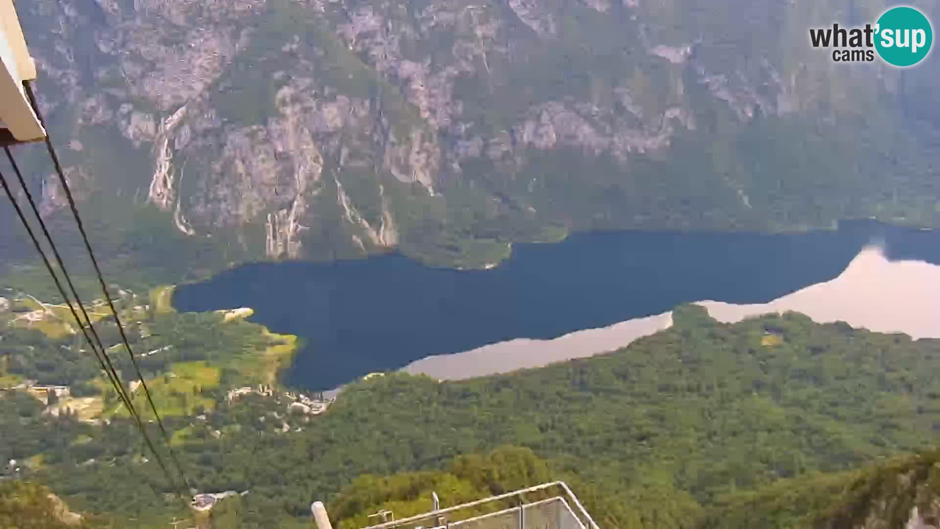 Spletna kamera Bohinj jezero in na Triglav – pogled s smučišča Vogel