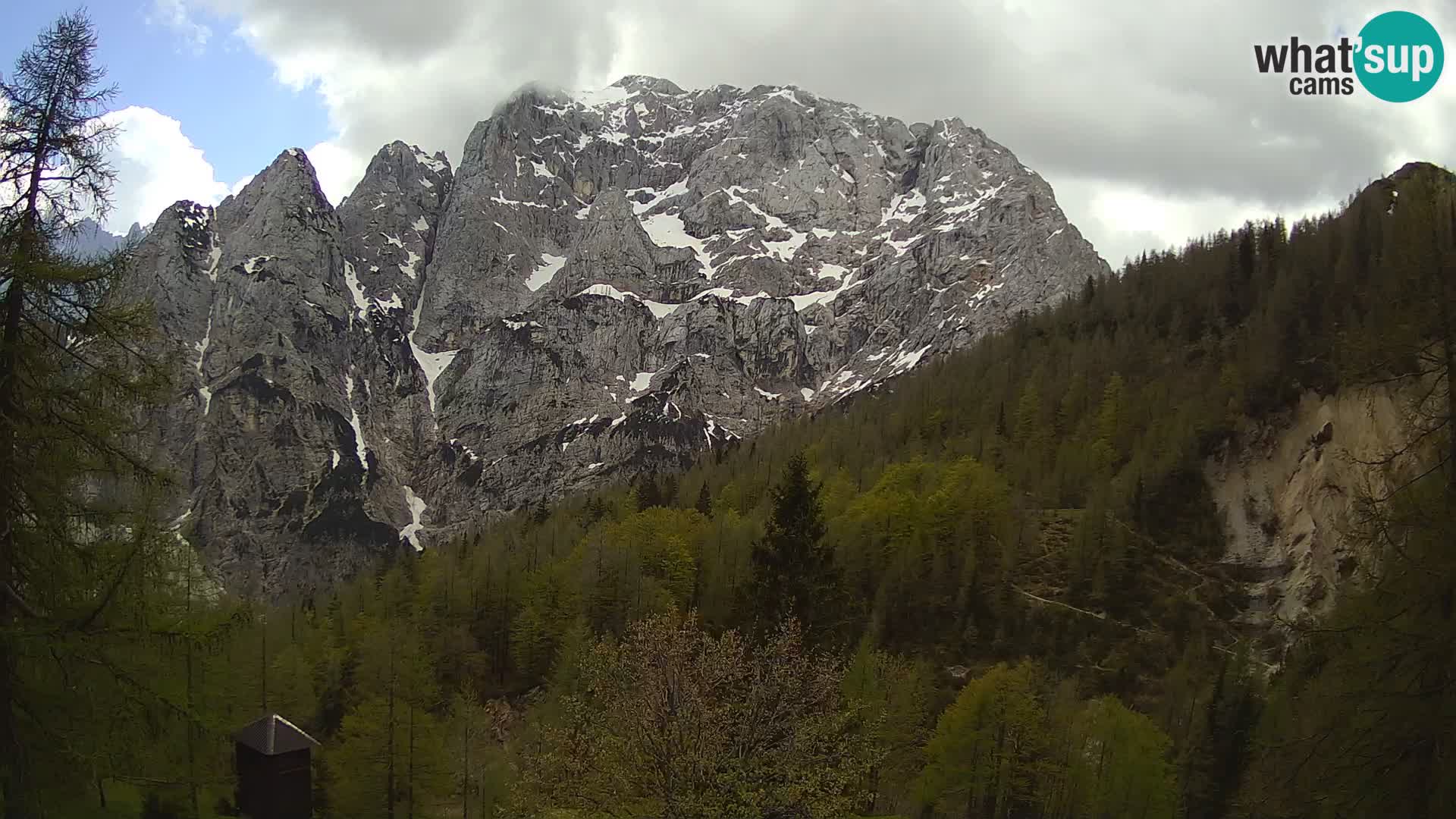 Vršič LIVE webcam casa Erjavčeva – vista sul PRISOJNIK – Slovenia