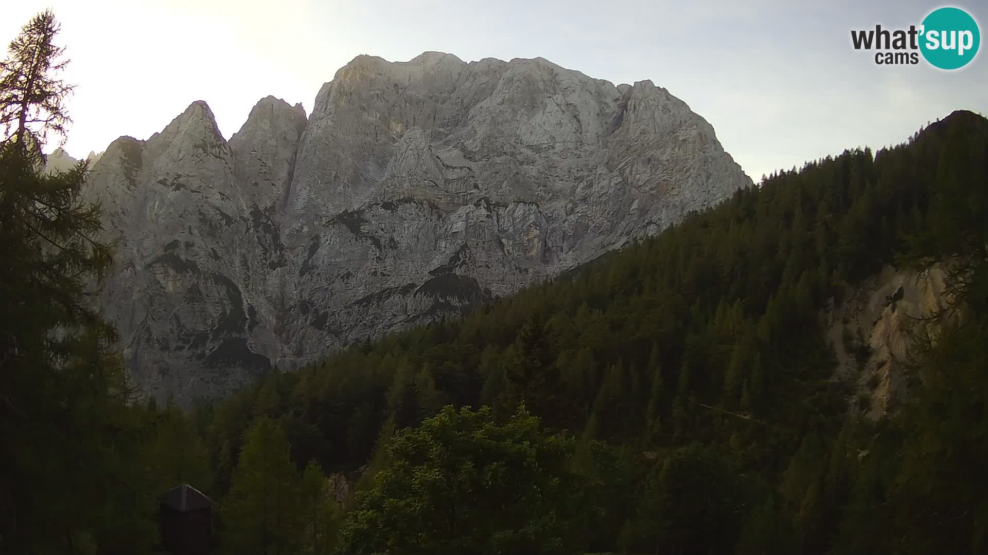 Vršič camera en vivo Casa Erjavčeva – vista a PRISOJNIK – Eslovenia