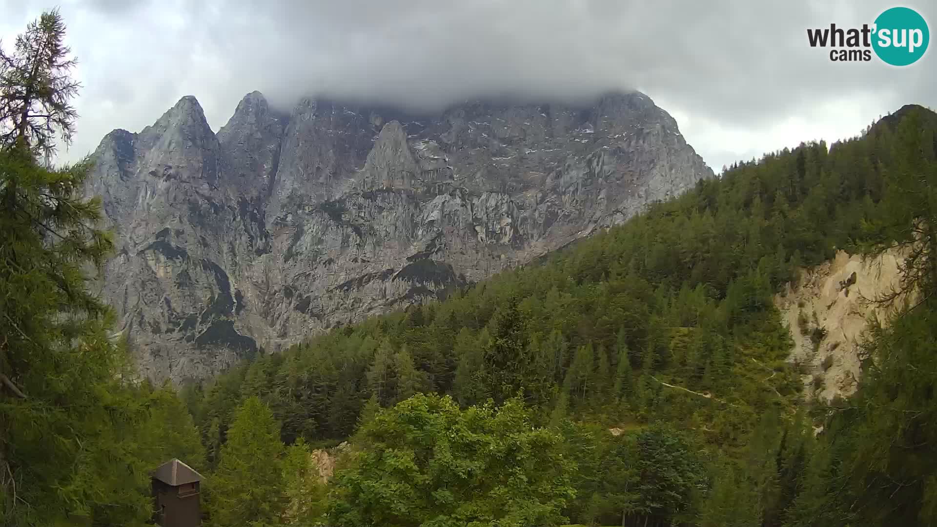 Vršič LIVE webcam casa Erjavčeva – vista sul PRISOJNIK – Slovenia