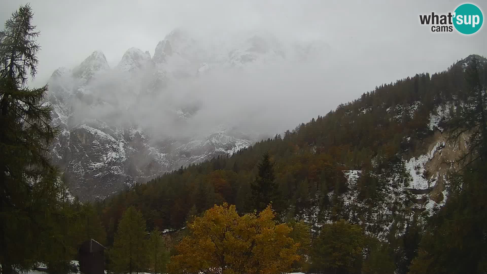 Vršič LIVE webcam casa Erjavčeva – vista sul PRISOJNIK – Slovenia