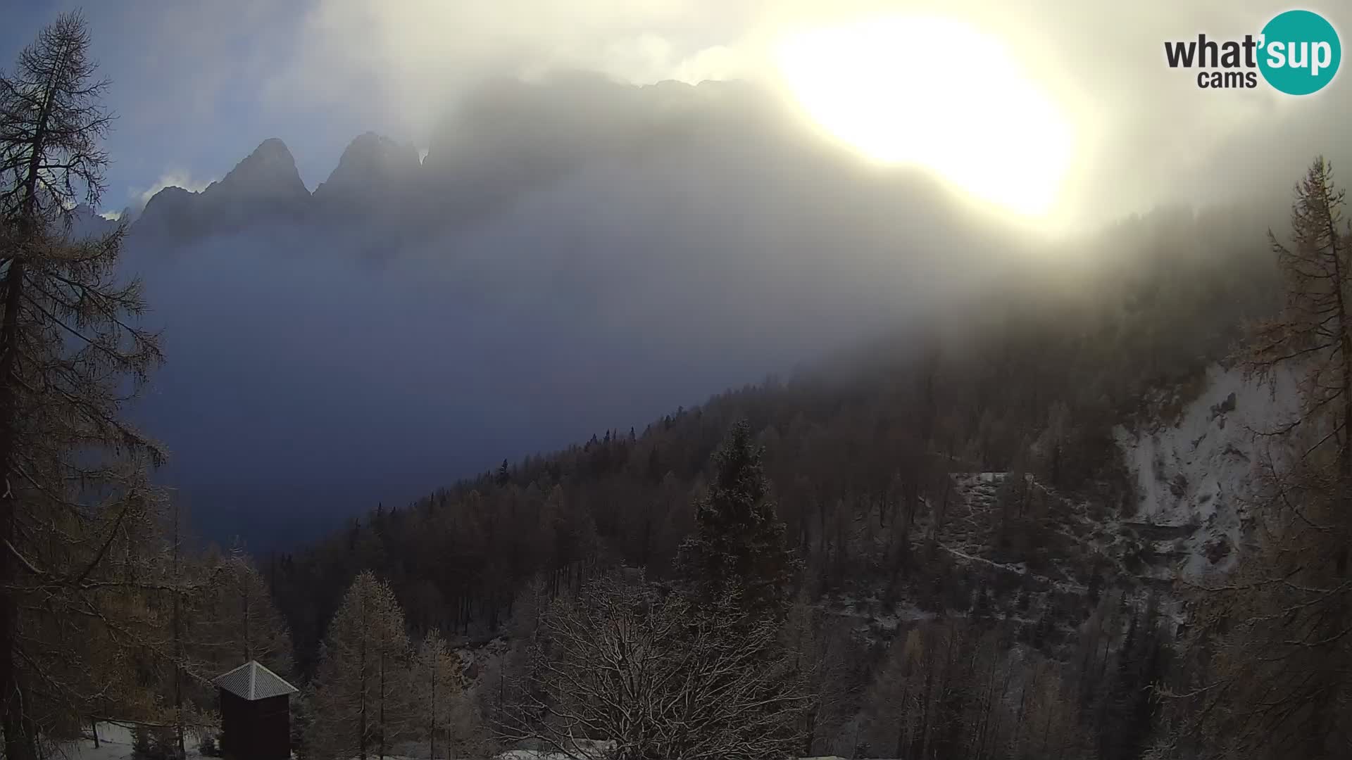 Vršič LIVE webcam casa Erjavčeva – vista sul PRISOJNIK – Slovenia