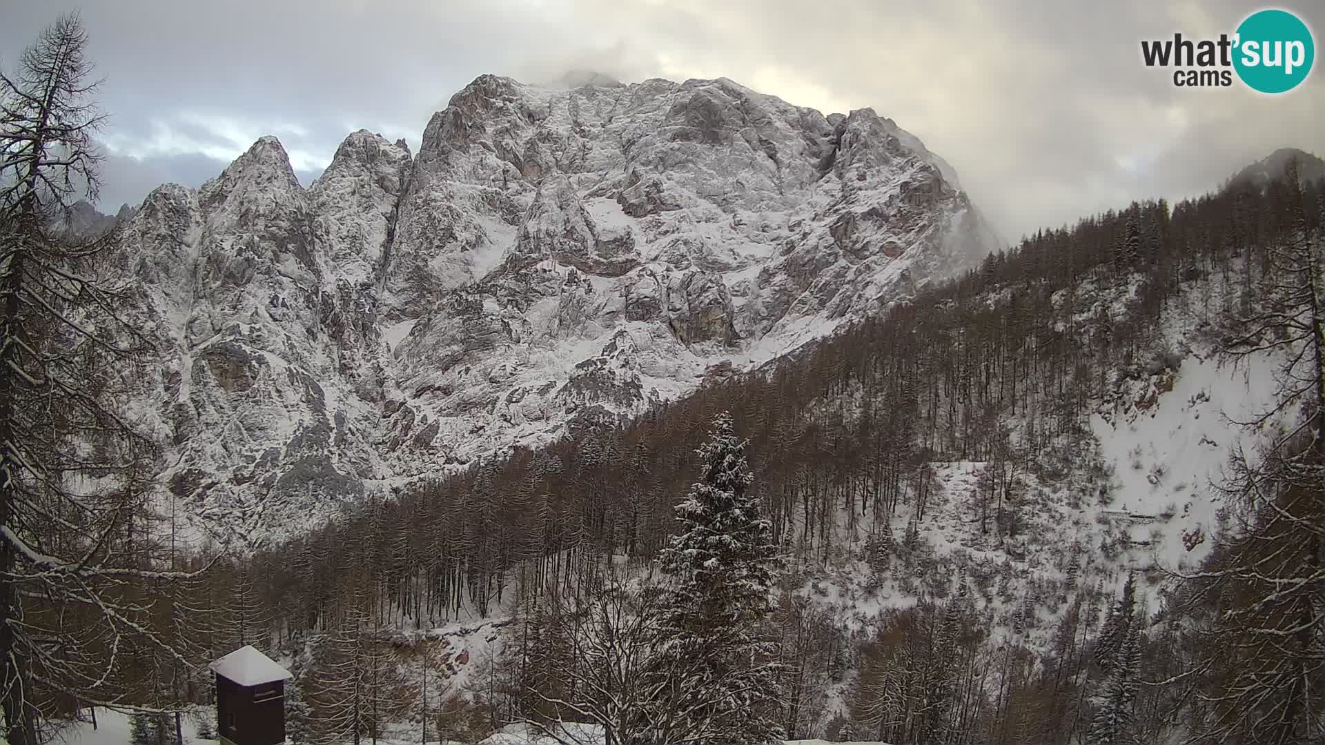 Vršič camera en vivo Casa Erjavčeva – vista a PRISOJNIK – Eslovenia