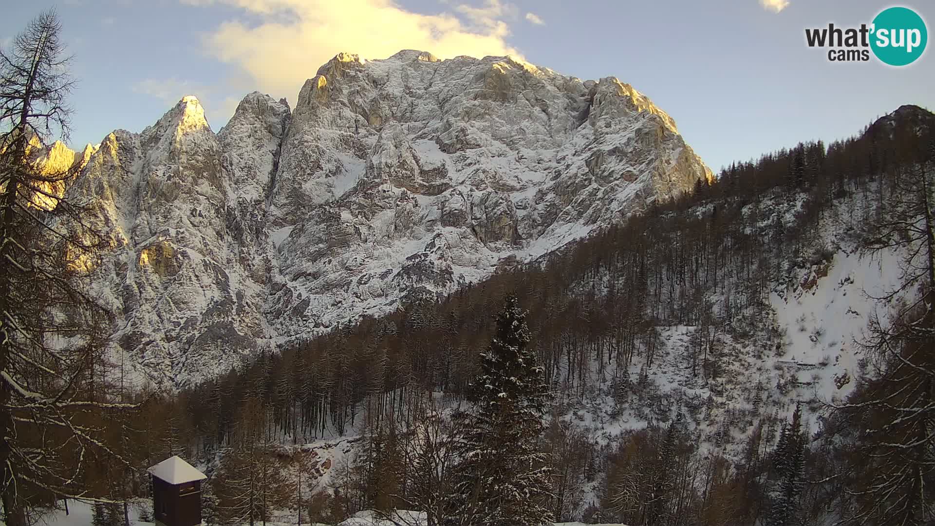 Vršič camera en vivo Casa Erjavčeva – vista a PRISOJNIK – Eslovenia