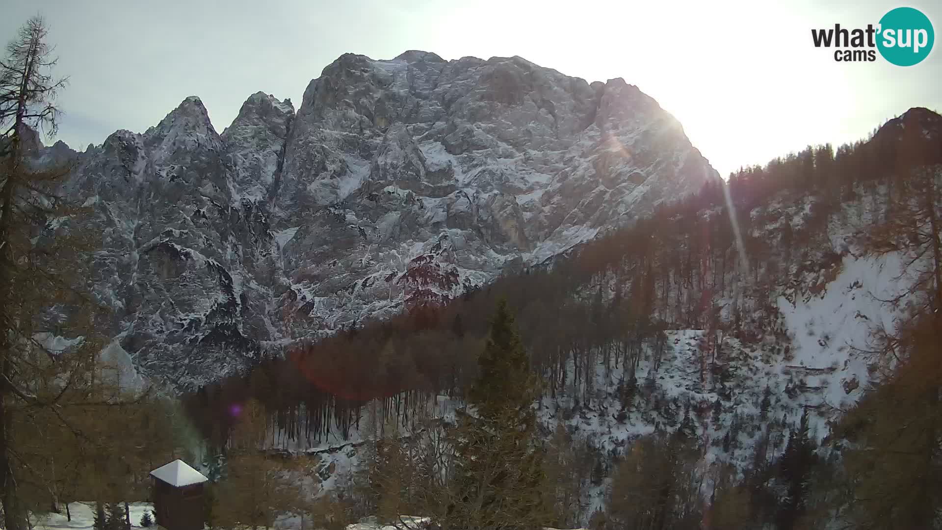 Vršič LIVE Webcam Haus Erjavčeva – Blick auf PRISOJNIK – Slowenien