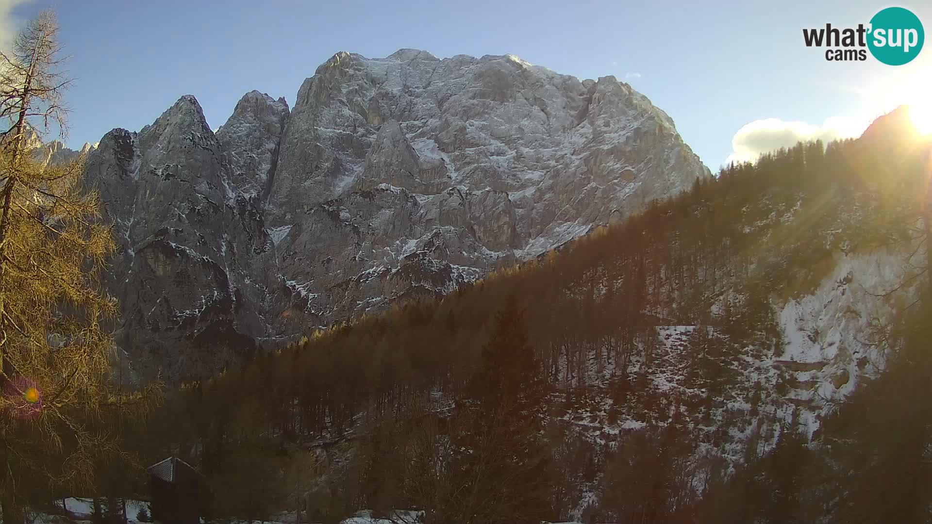 Vršič LIVE Webcam Haus Erjavčeva – Blick auf PRISOJNIK – Slowenien