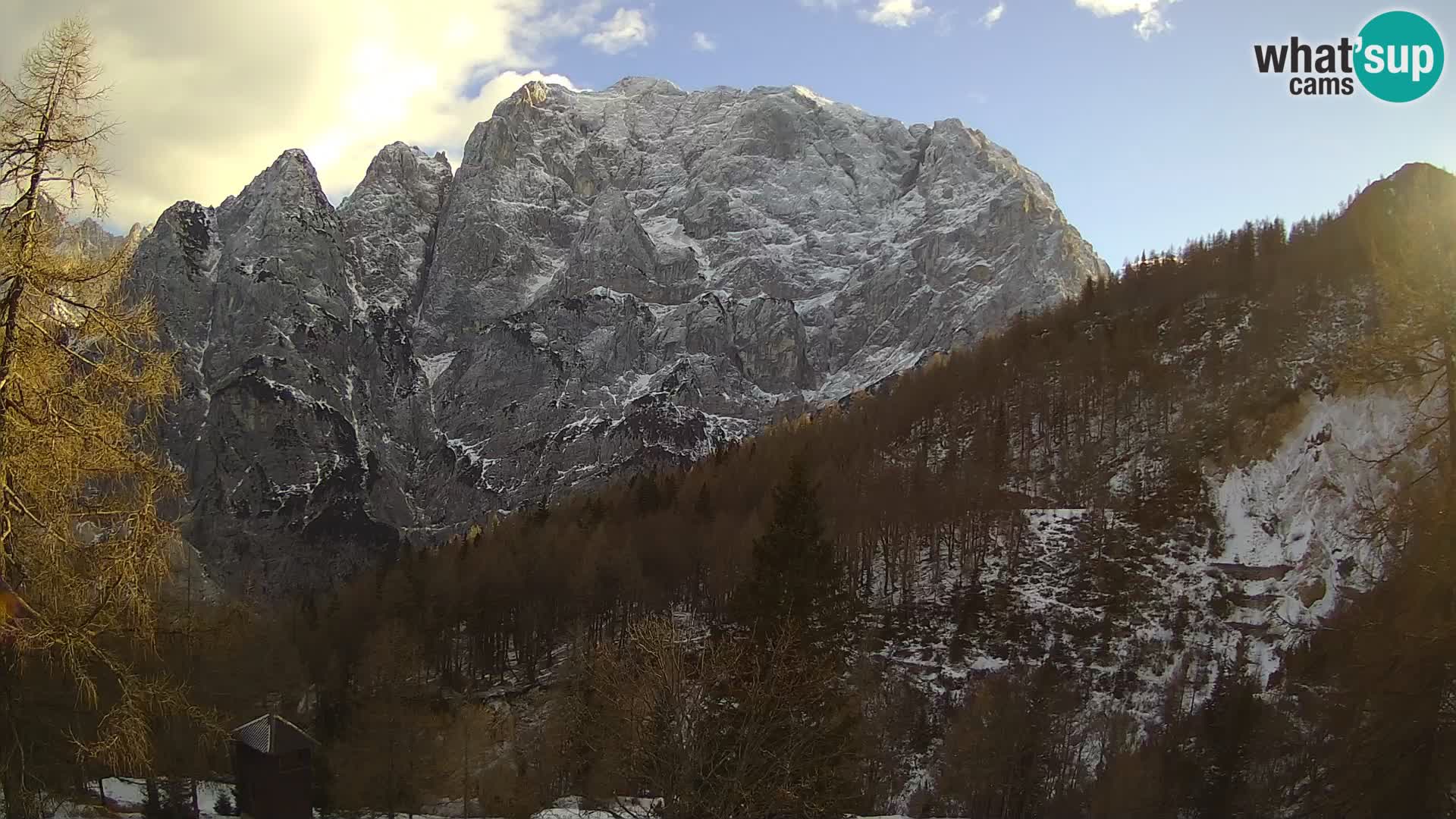 Vršič LIVE Webcam Haus Erjavčeva – Blick auf PRISOJNIK – Slowenien