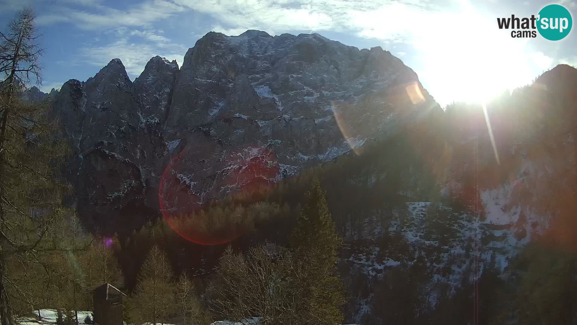 Vršič LIVE webcam casa Erjavčeva – vista sul PRISOJNIK – Slovenia